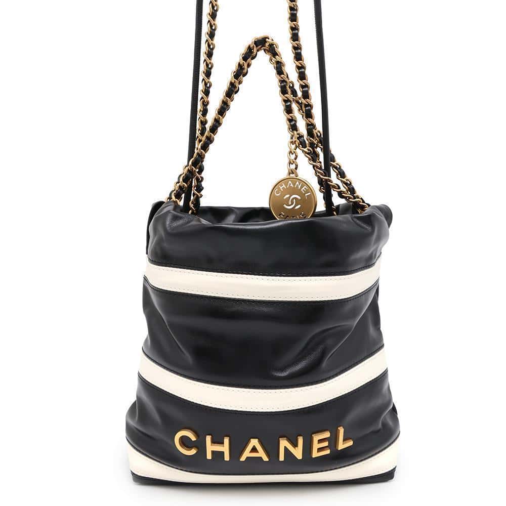 CHANEL CHANEL22 Handbag Black/WhiteAS3980 Calf Leather Size Mini
