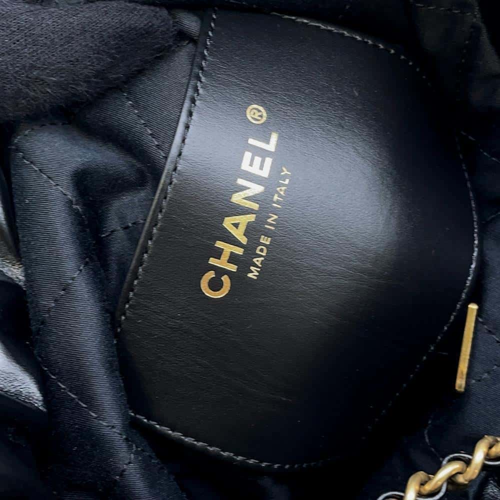 CHANEL CHANEL22 Handbag Black/WhiteAS3980 Calf Leather Size Mini