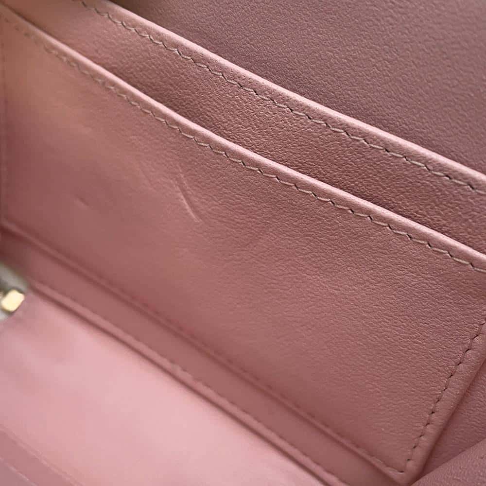 CHANEL Matelasse Top Handle Vanity Bag WhiteAP2920 Shiny Calf Leather