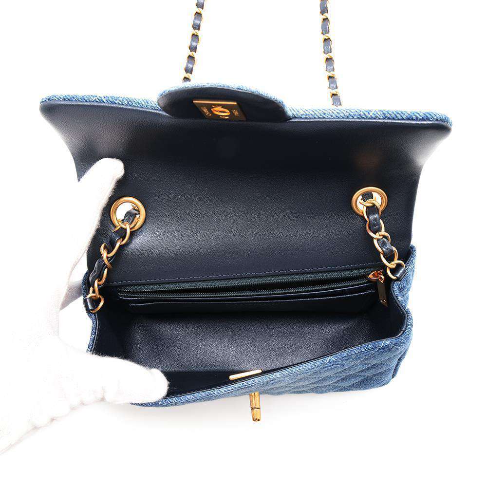 CHANEL Mini Matelasse ChainShoulder Bag BlueA69900 Denim Size 20