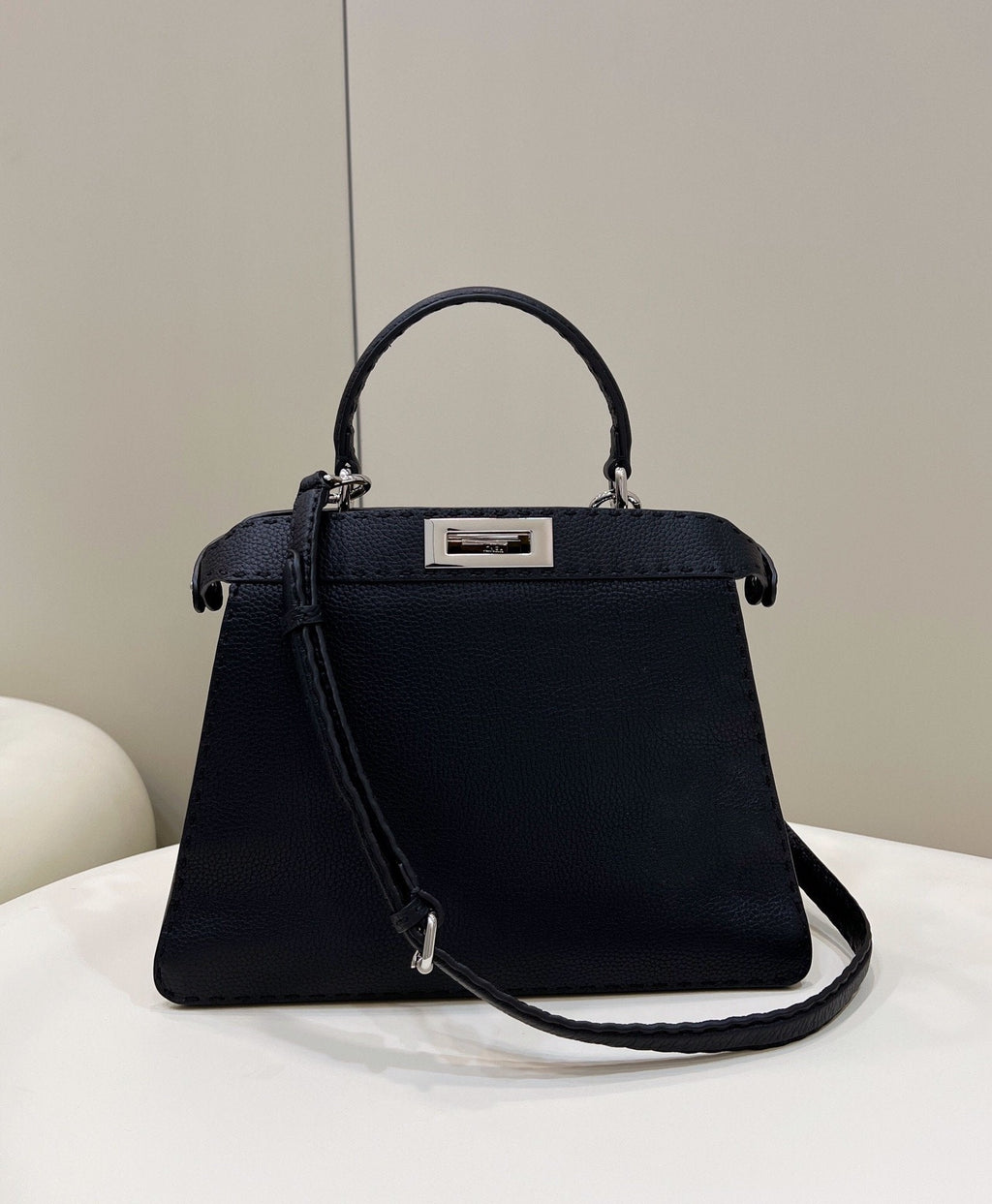 FI GlamI ISeeU MeGLAMIum Black For Women, Handbags, Shoulder Bags 13.1in/33.5cm FF