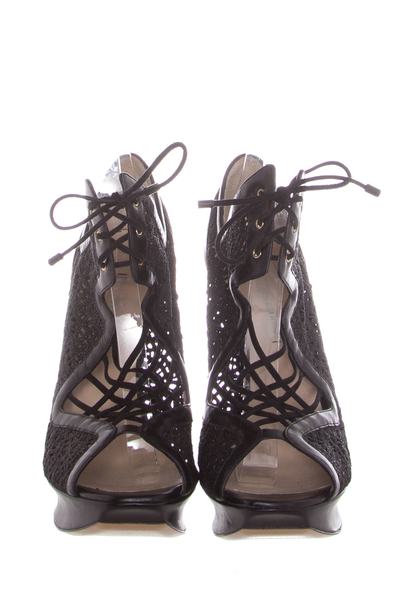 Nicholas Kirkwood Black Lace Up Heels SZ 41