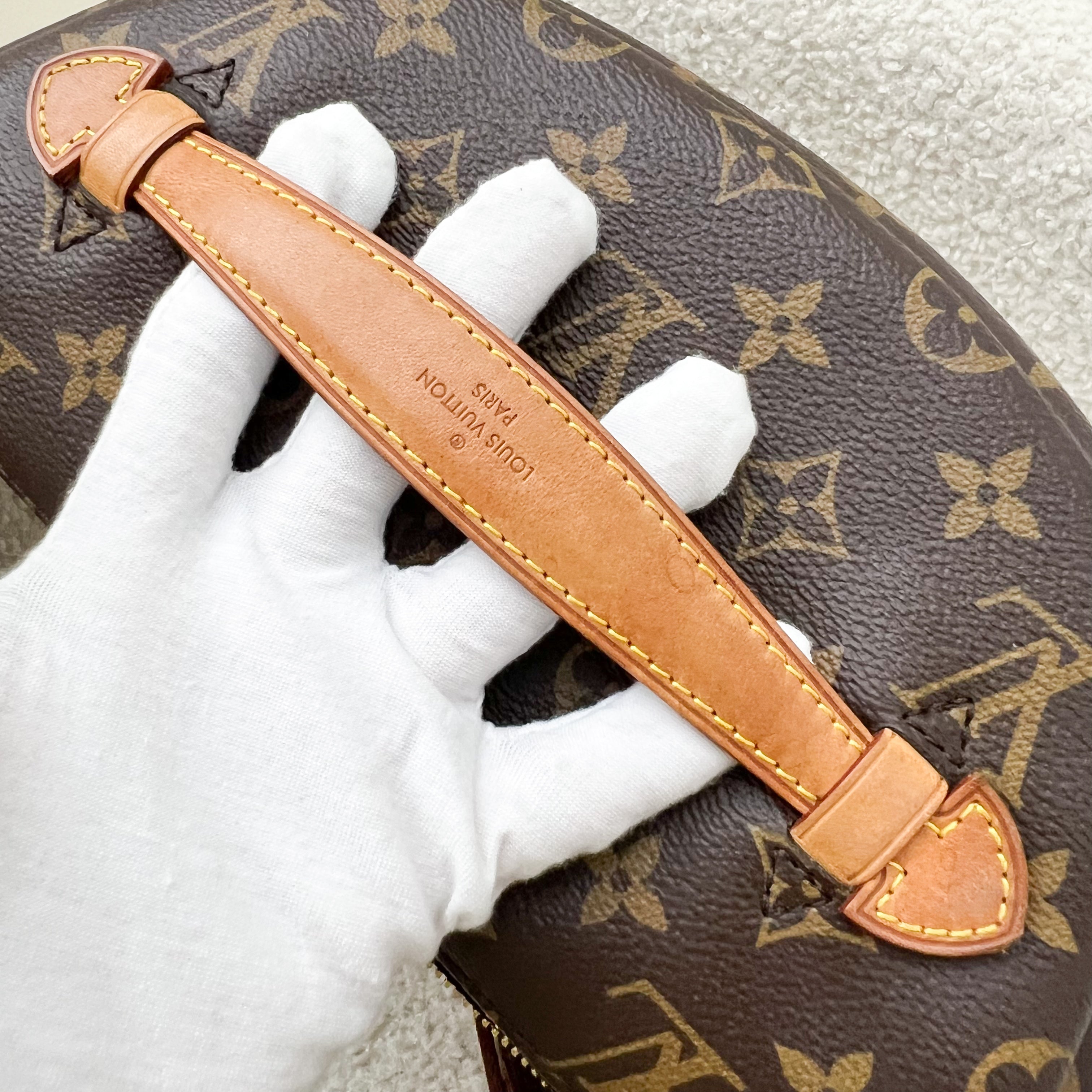 LV Bumbag in Monogram Canvas and GHW