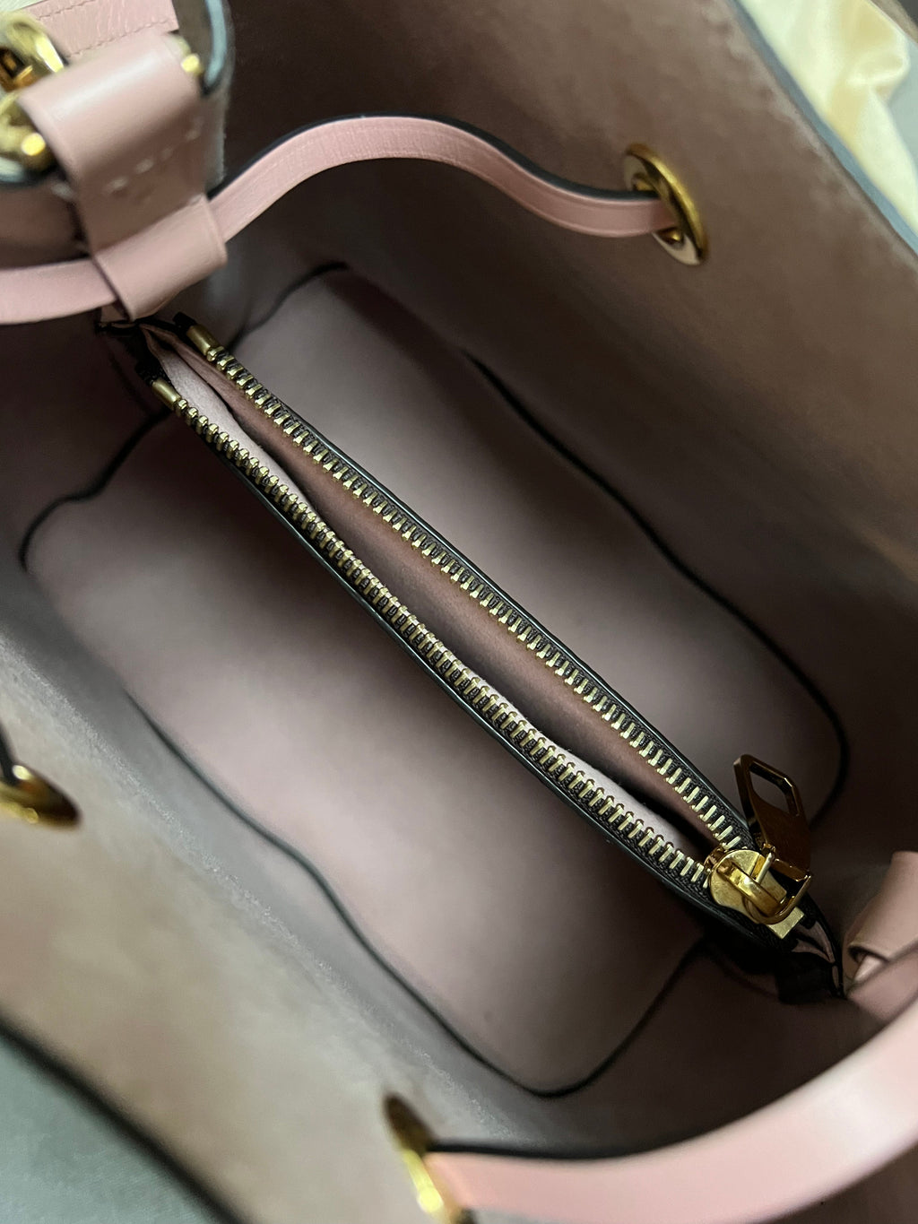 Louis Vuitton Neo Noe Monogram Rose Poudre (RRP £1,560)