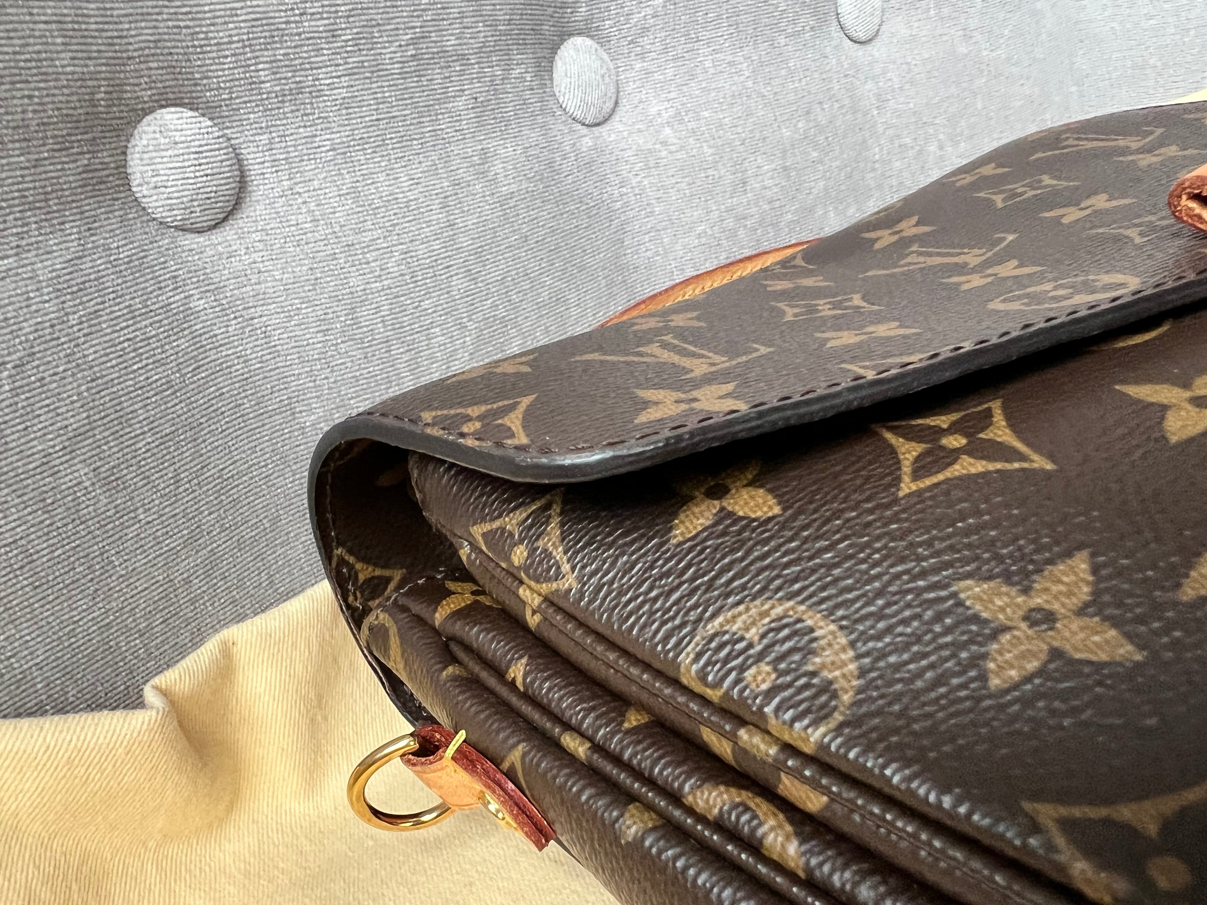 Louis Vuitton Pochette Metis Monogram (RRP £1,970)