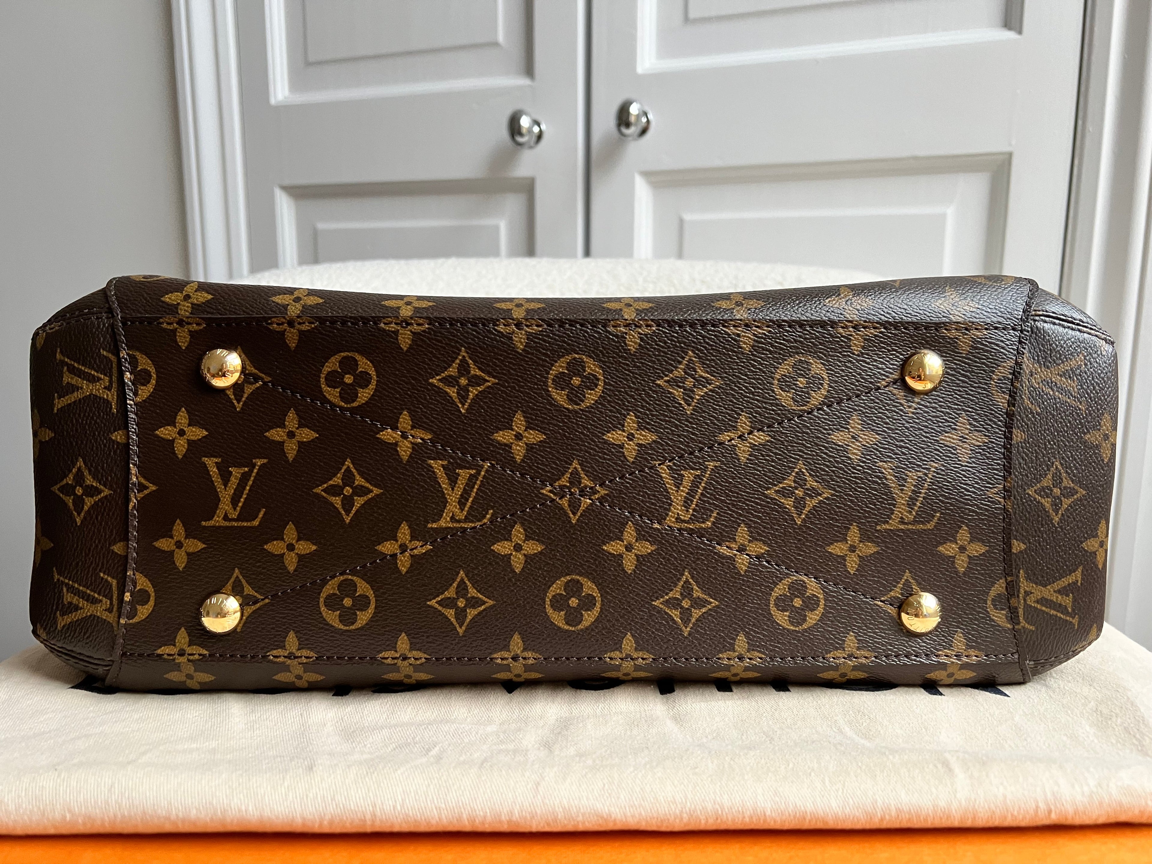 Louis Vuitton Montaigne GM in Monogram Canvas (RRP £2420)