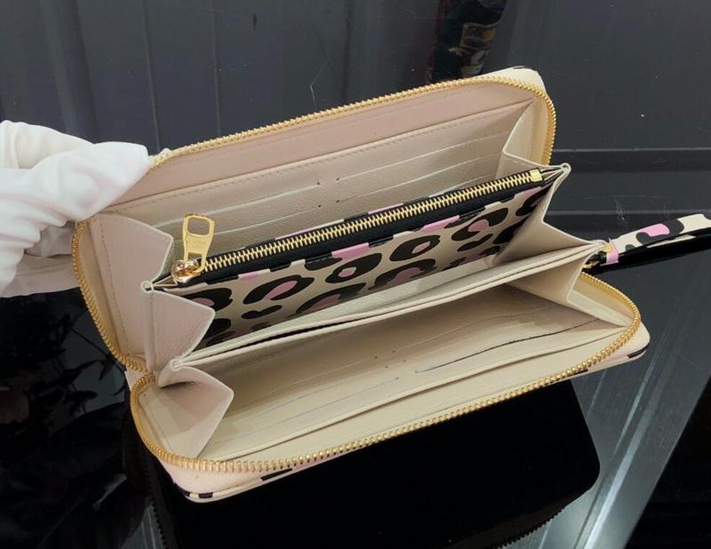 SAMC - Mix Wallets - 104