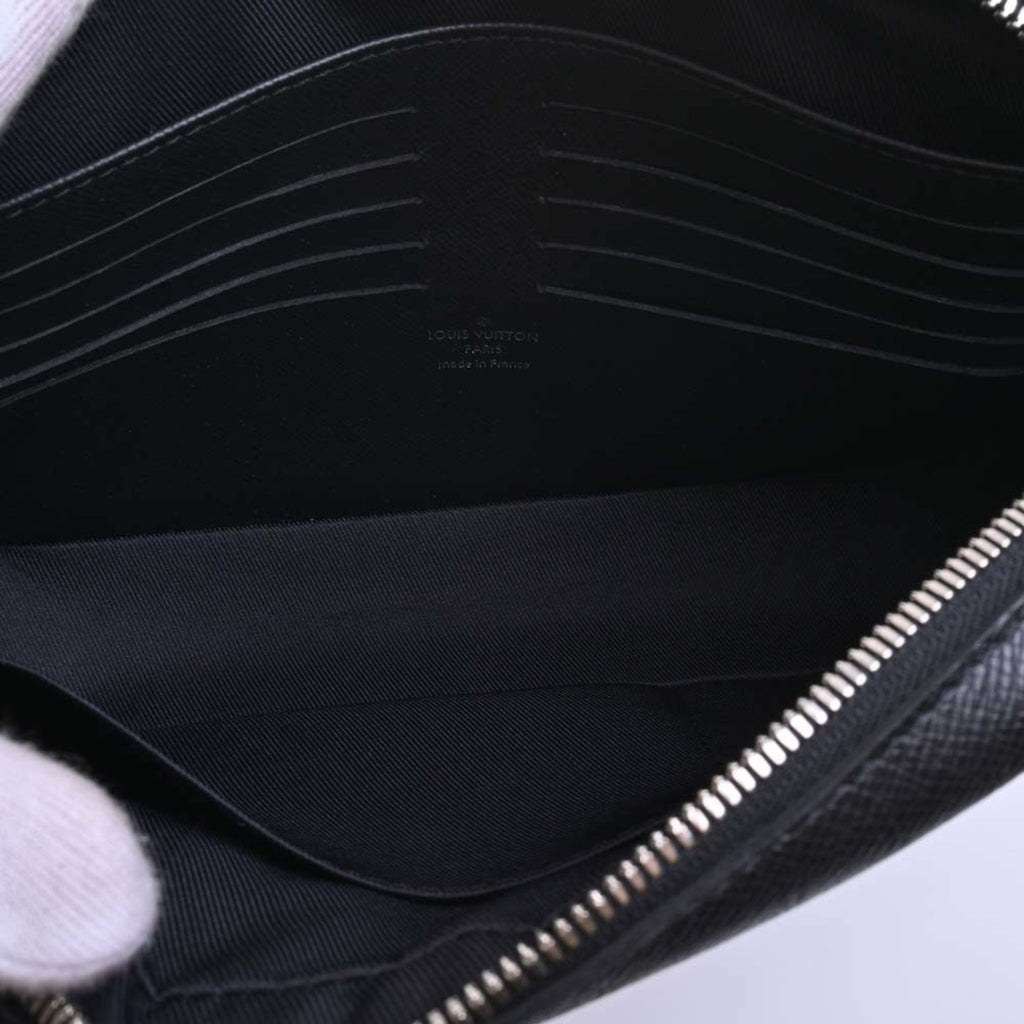 Louis Vuitton Pochette Kasai  Leather Clutch Bag ()
