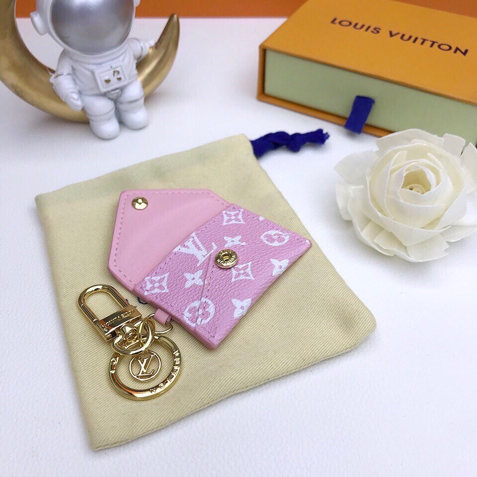 EN - Lux Keychains LUV 068