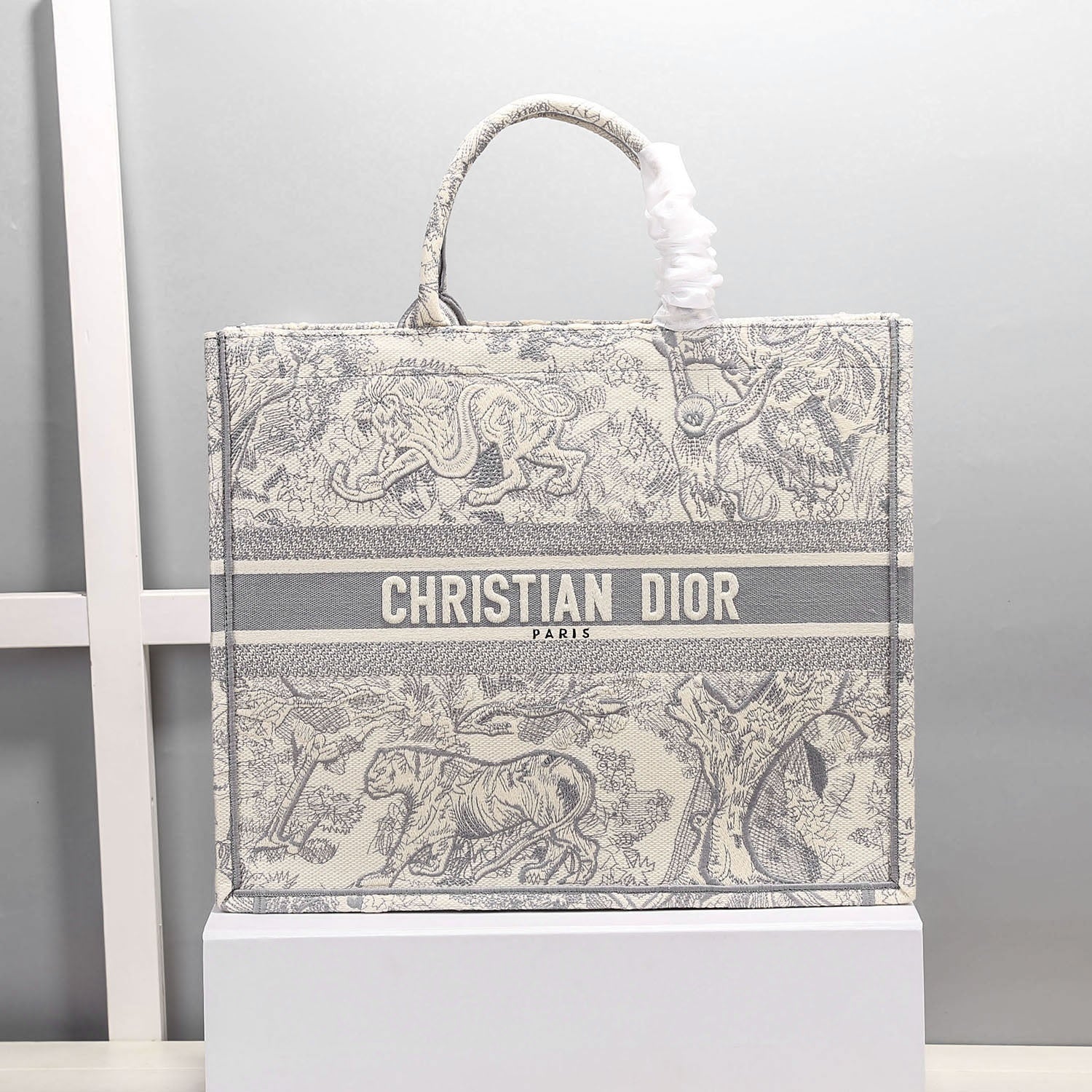 GLAMI MeGLAMIum Book Tote Bag By Maria Grazia Chiuri Grey For Women 14in/36cm CD M1296ZTDT_M932