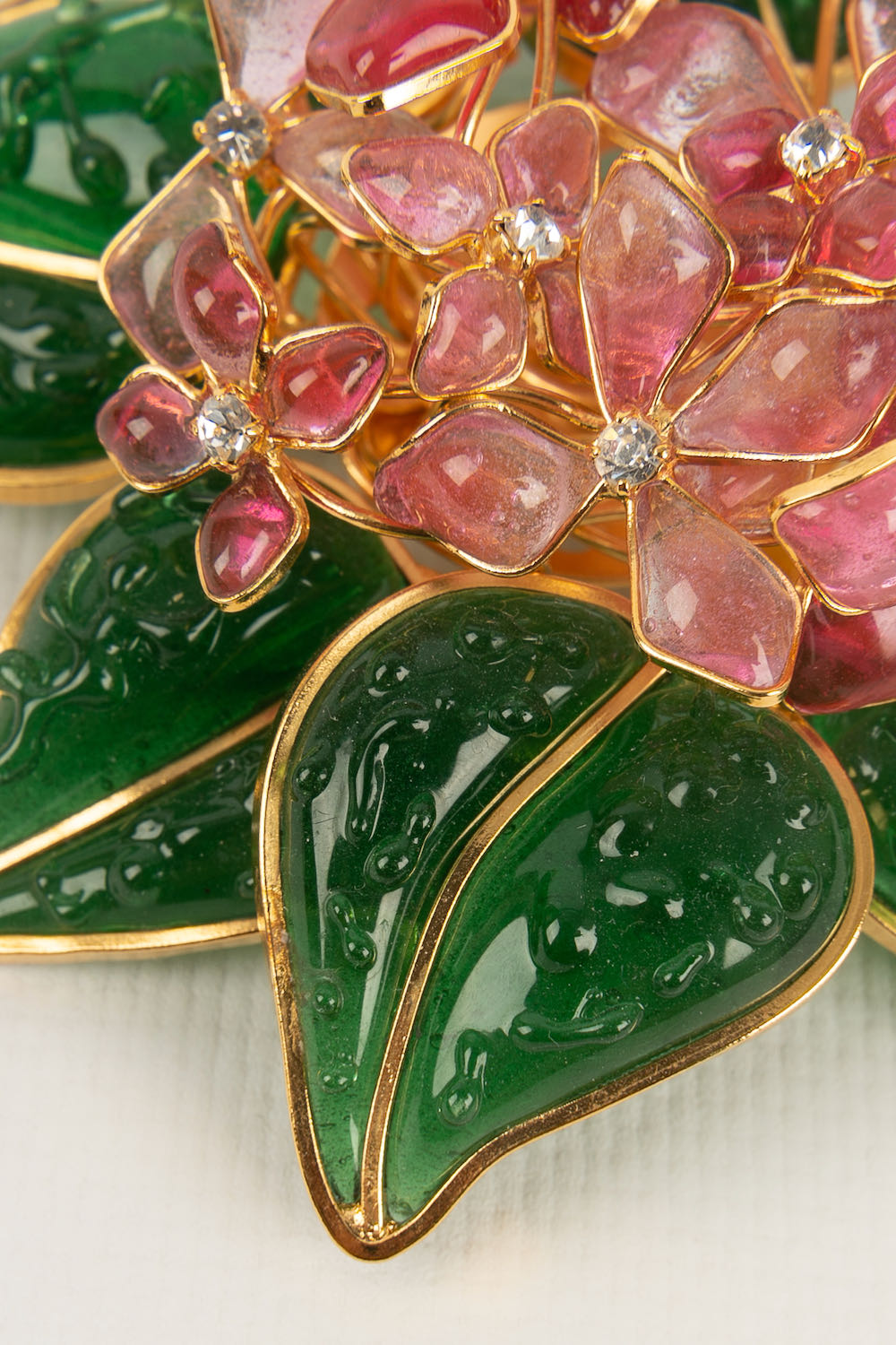 Broche Augustine