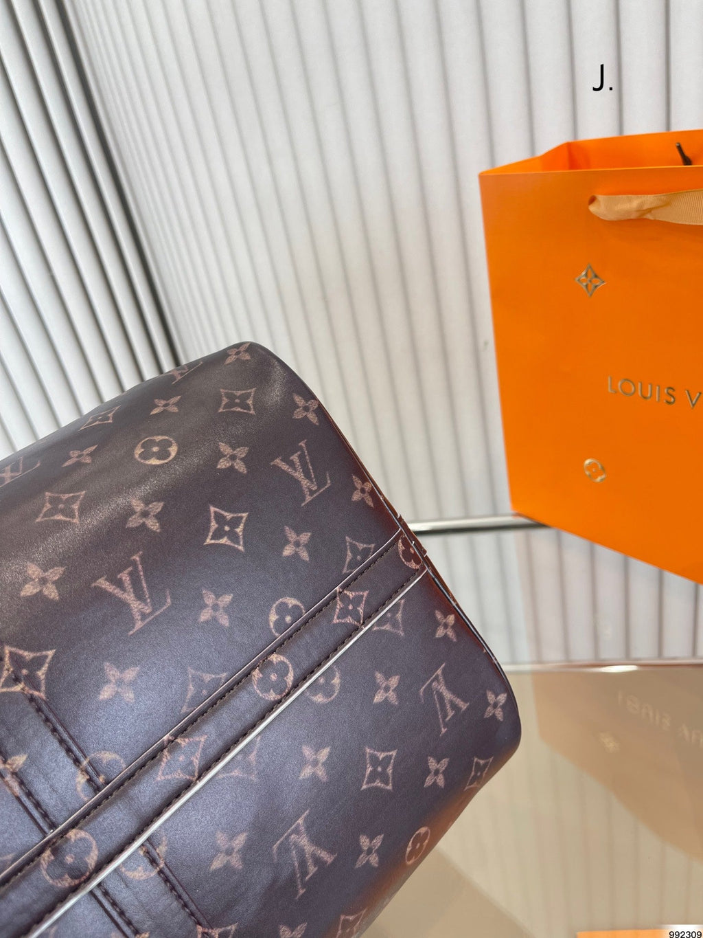 EN - New Arrival Bags LUV 657