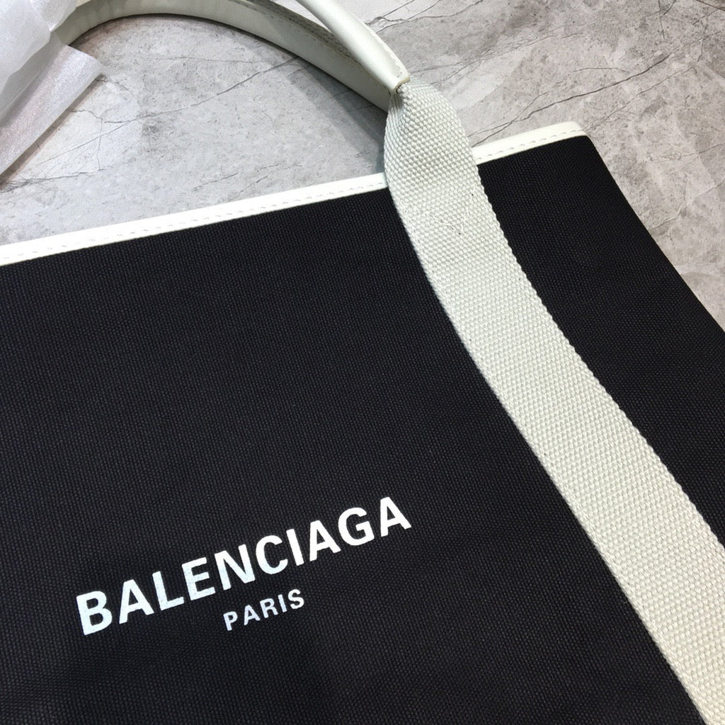 Balen Navy MeGLAMIum Cabas Tote Bag In White, For Women,  Bags 14.1in/36cm