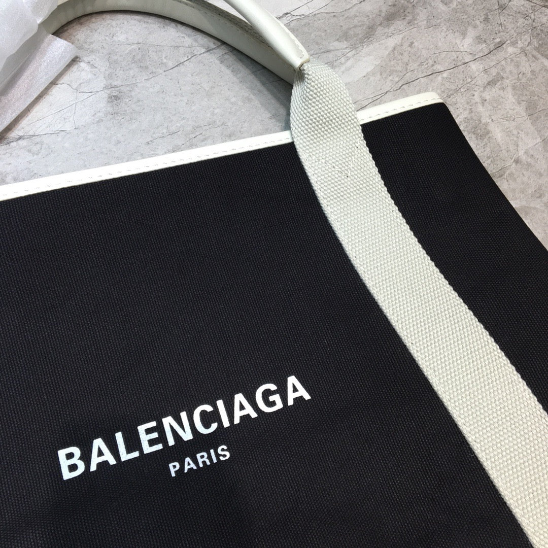 Balen Navy MeGLAMIum Cabas Tote Bag In White, For Women,  Bags 14.1in/36cm