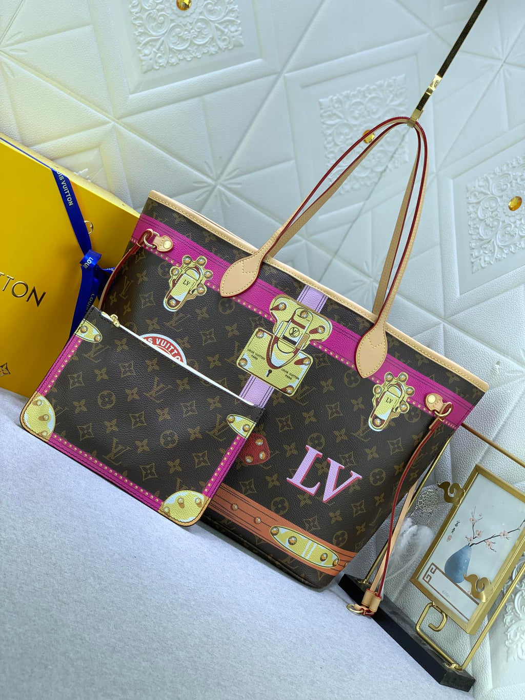EN - Luxury Bags LUV 811