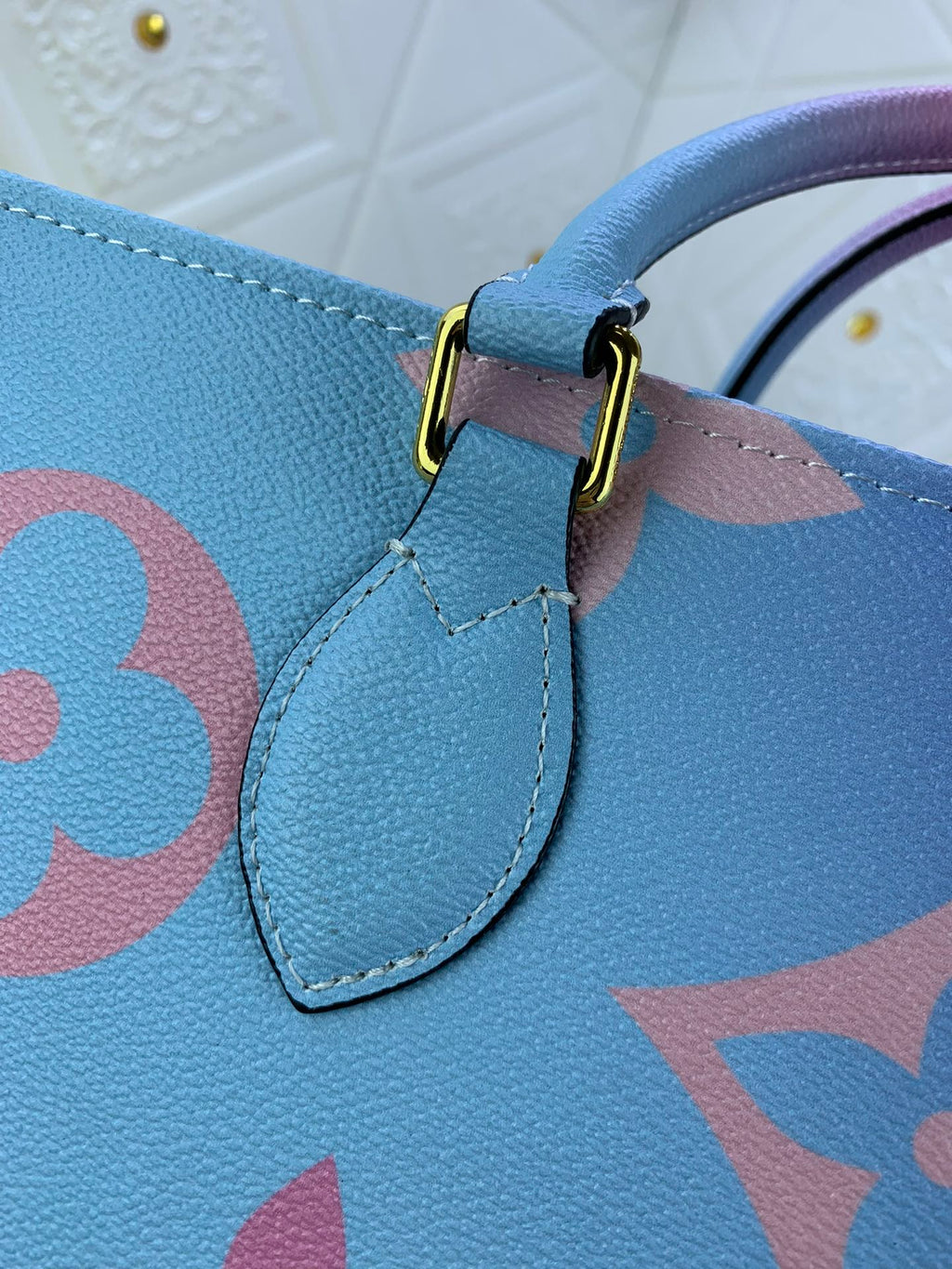 EN - Luxury Bags LUV 748