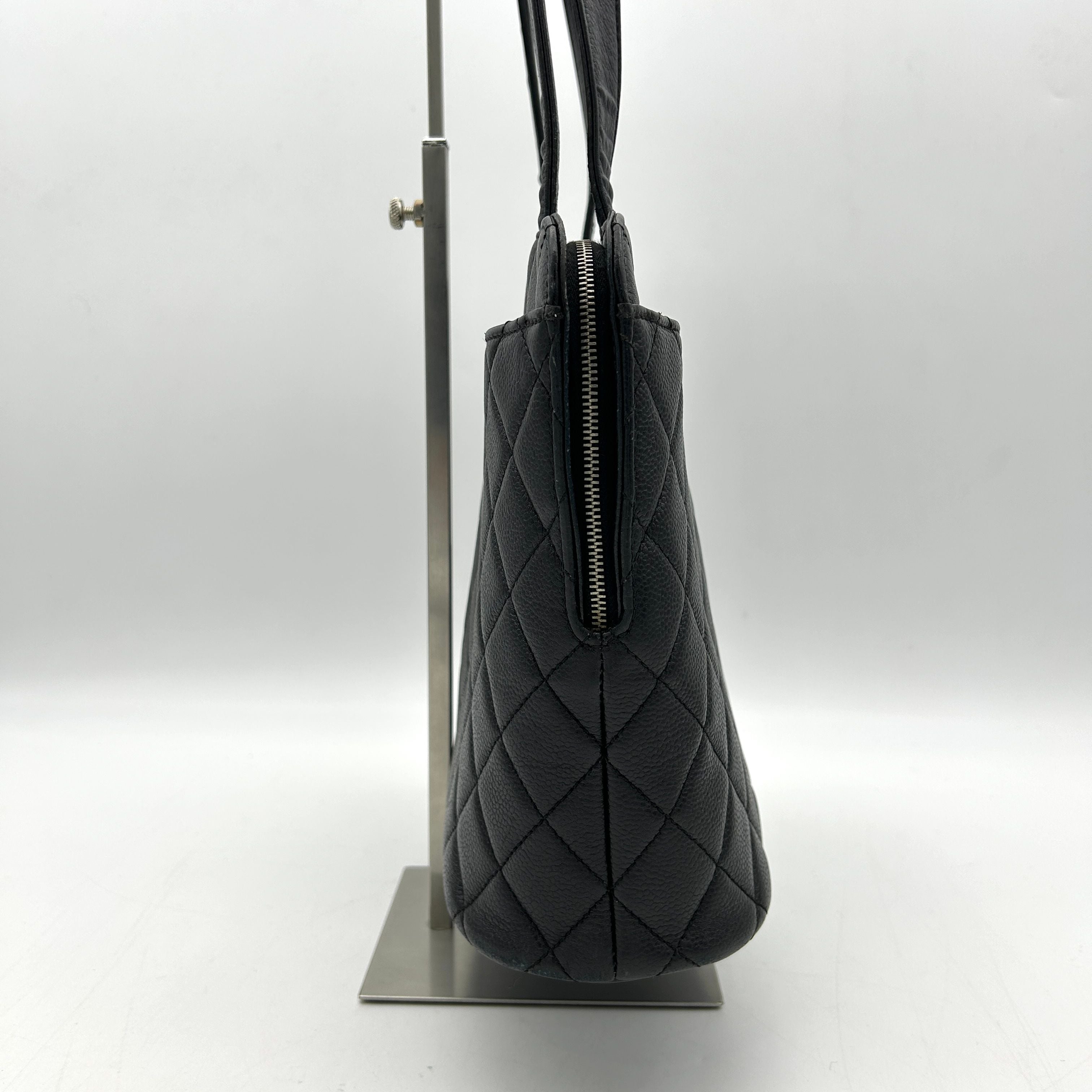 Pre-owned CHANEL Brown Lambskin Large Tote With Coco Mark Enamel WD332310