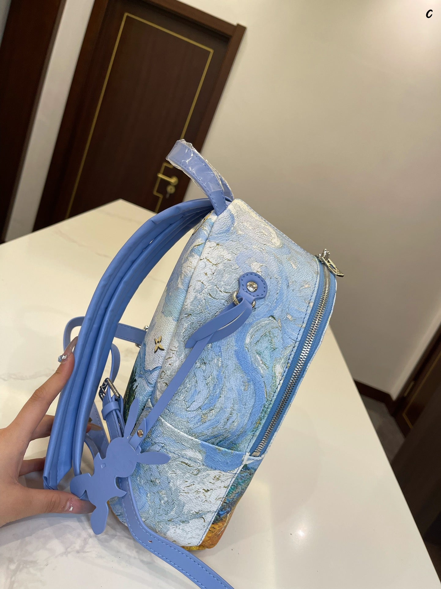 EN - Luxury Bags LUV 825