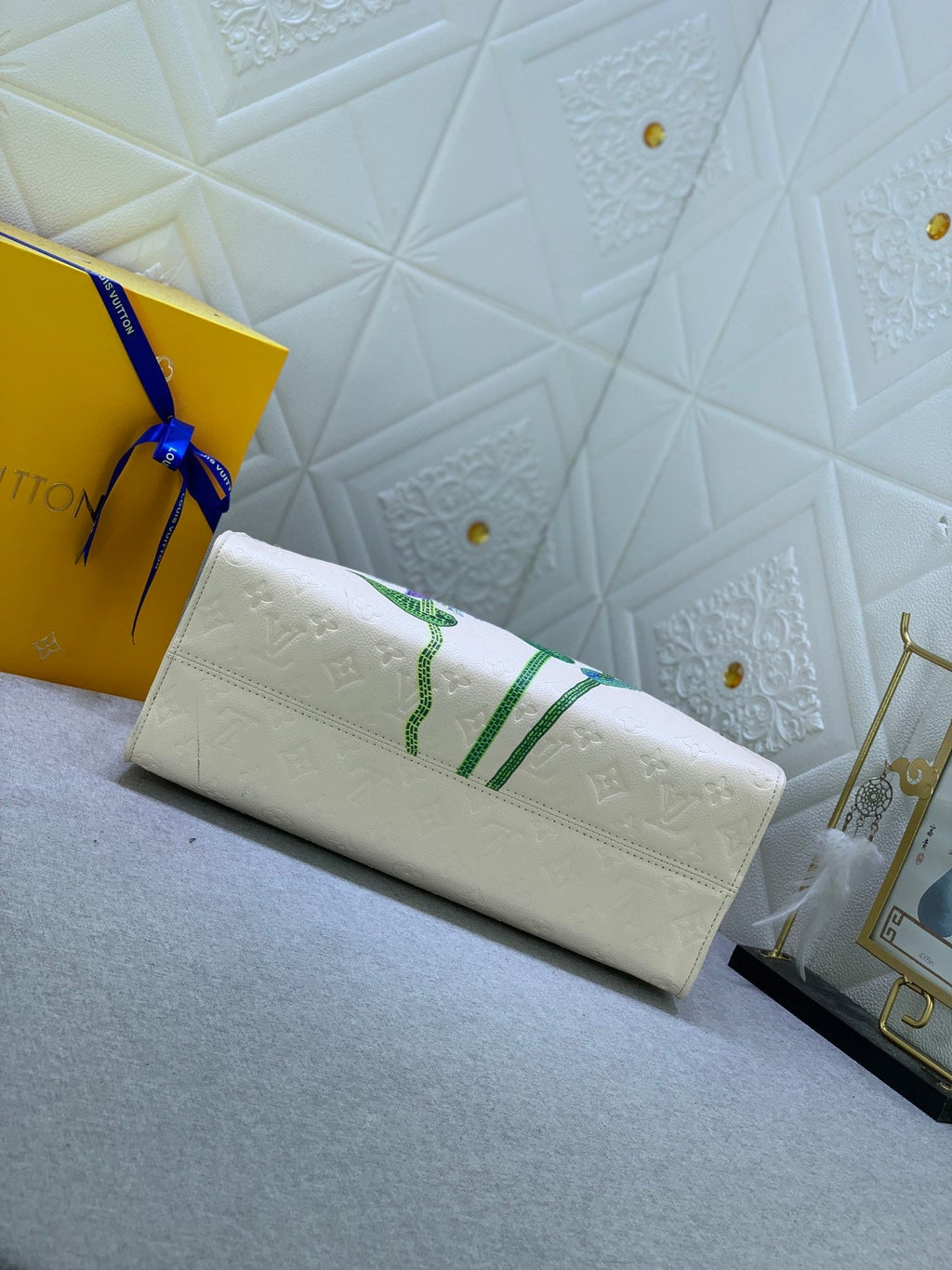 EN - Luxury Bags LUV 768
