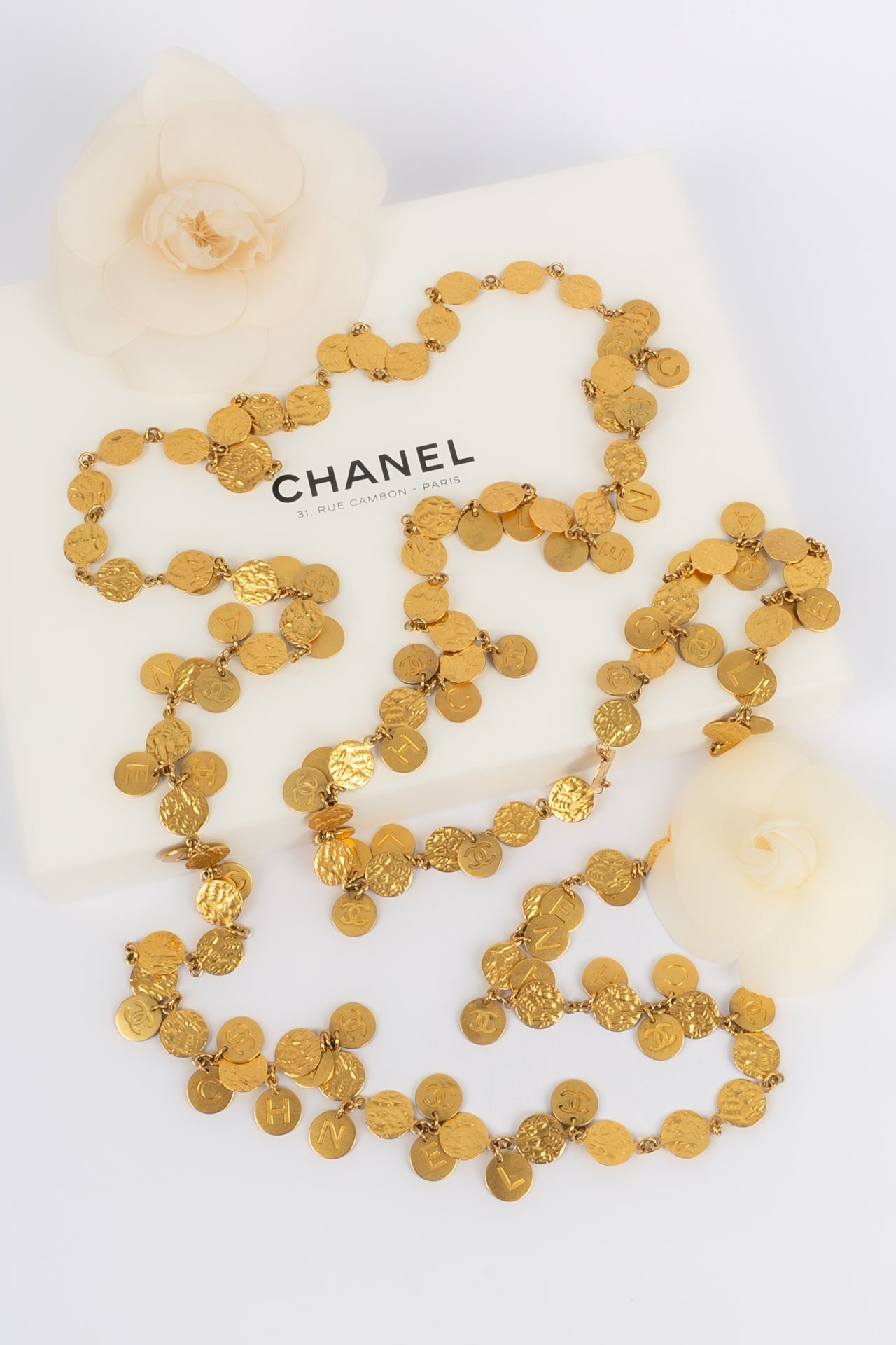 Collier / sautoir Chanel Printemps 1993