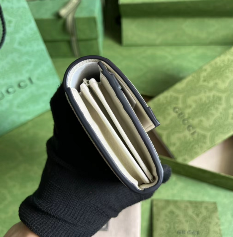 SAMC - Mix Wallets - 314