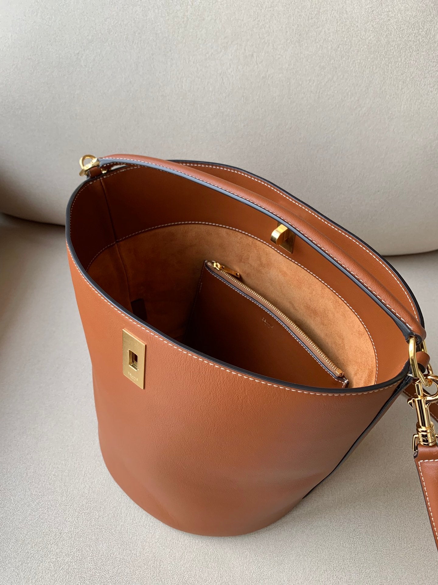 GLAMI Bucket 16 Bag Brown For Women 10in/25cm Ãƒâ€šÃ‚Â 195573CR4.04LU