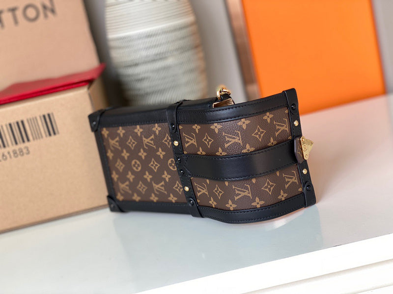 LOV2 Bags - Luxurious Bags  1614