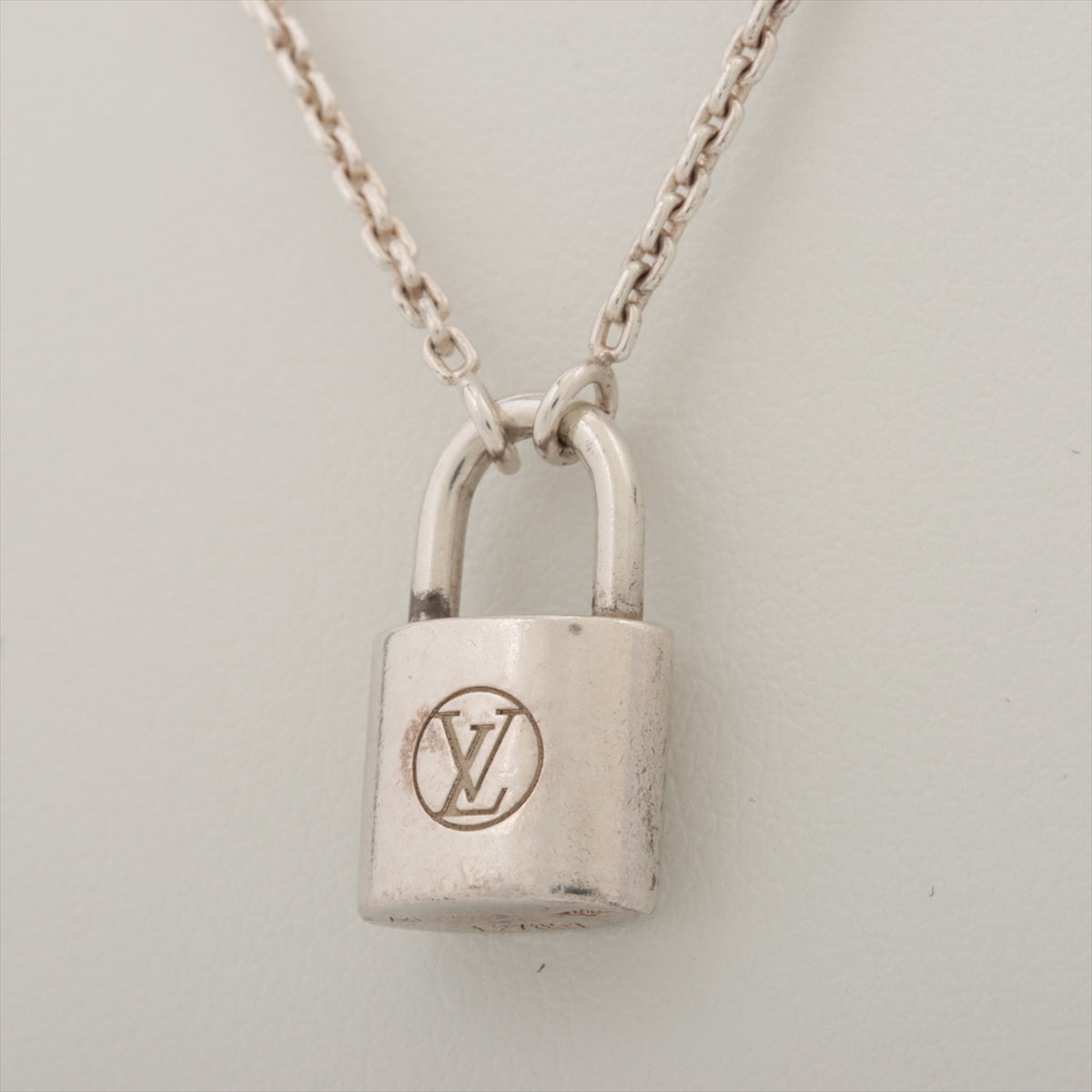 Louis Vuitton Q93559 Pandantiflocked necklace 925 8.1g Silver