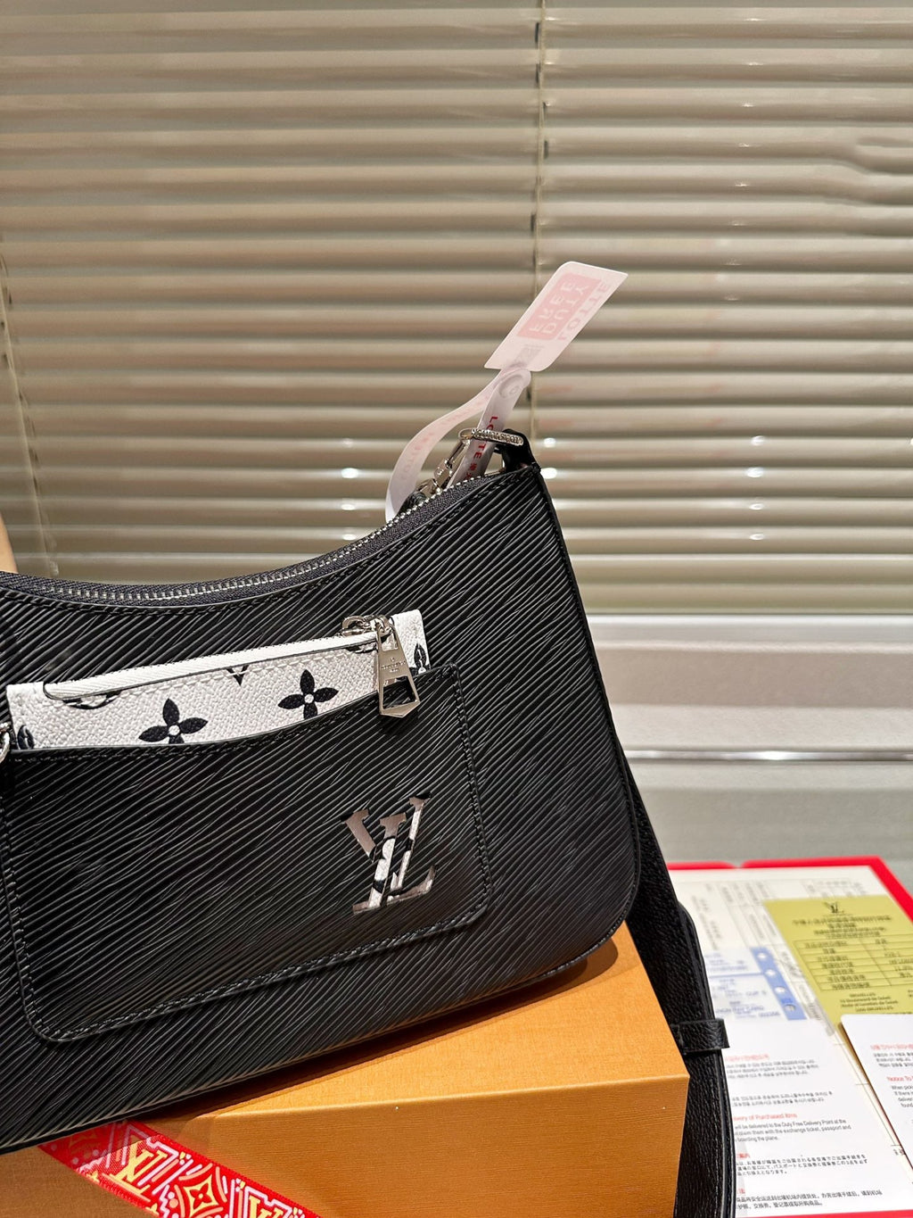 EN - Luxury Bags LUV 774