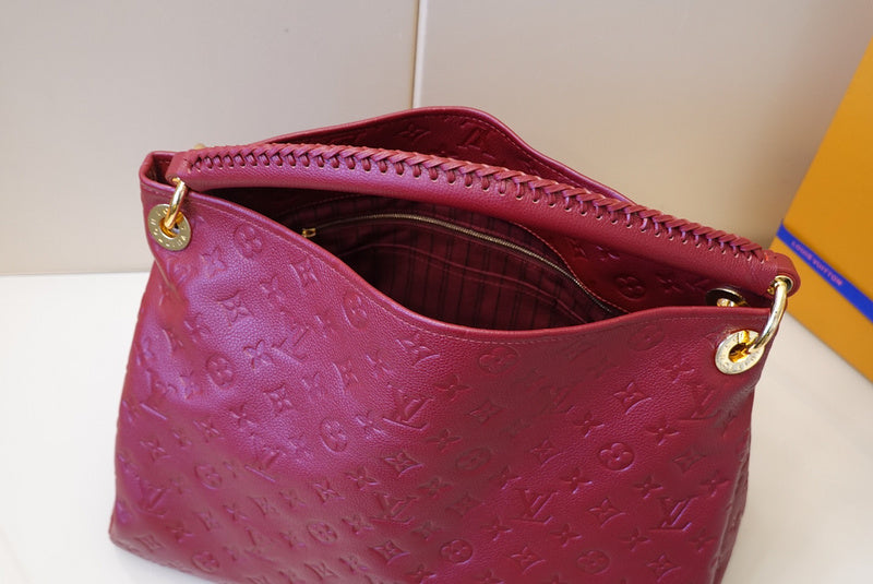 LOV2 Bags - Luxurious Bags  1549