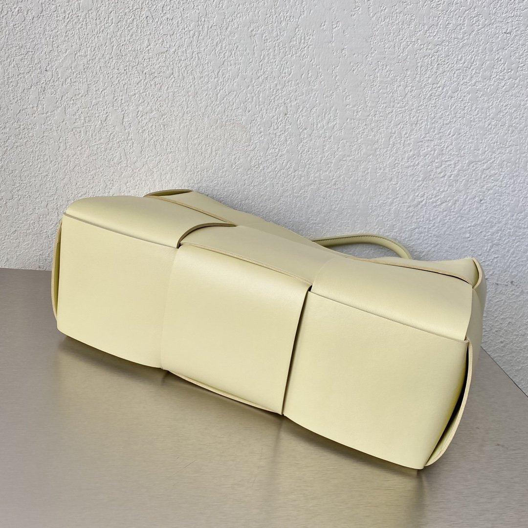 GLAMI Arco Tote Bag For Women 16.14in/41cm In Yellow IGLAMI Cream 609175VCQC27450
