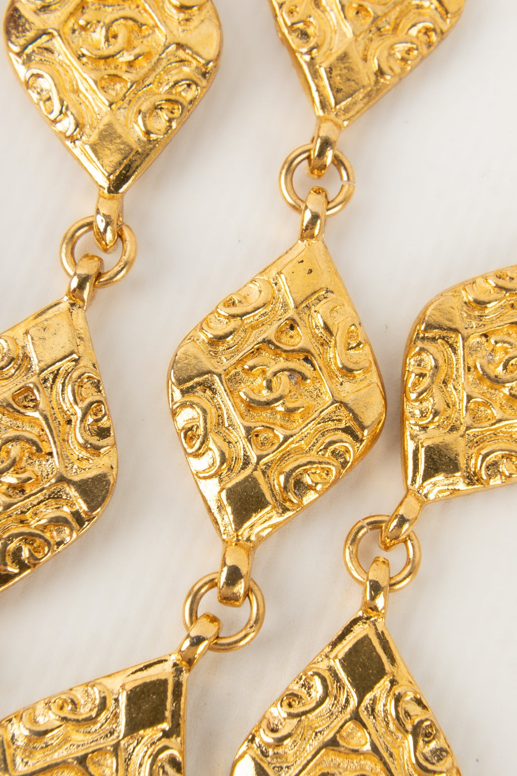 Collier / sautoir en mÃƒÆ’Ã‚Â©tal dorÃƒÆ’Ã‚Â© Chanel