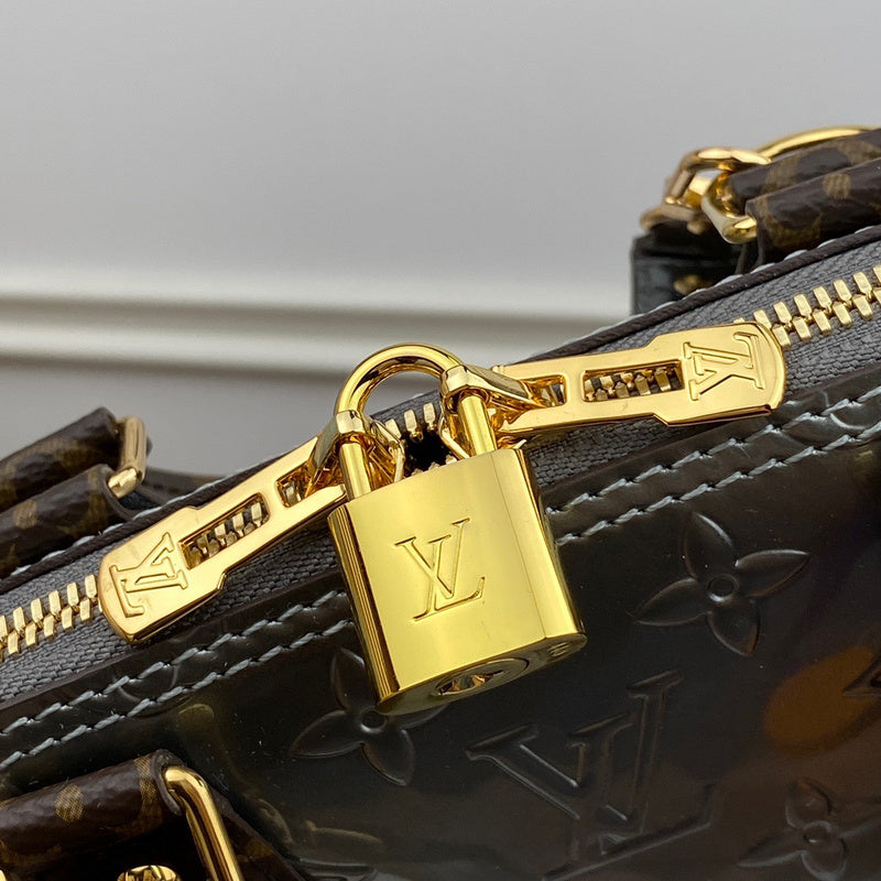 LOV2 Bags - Luxurious Bags  1695