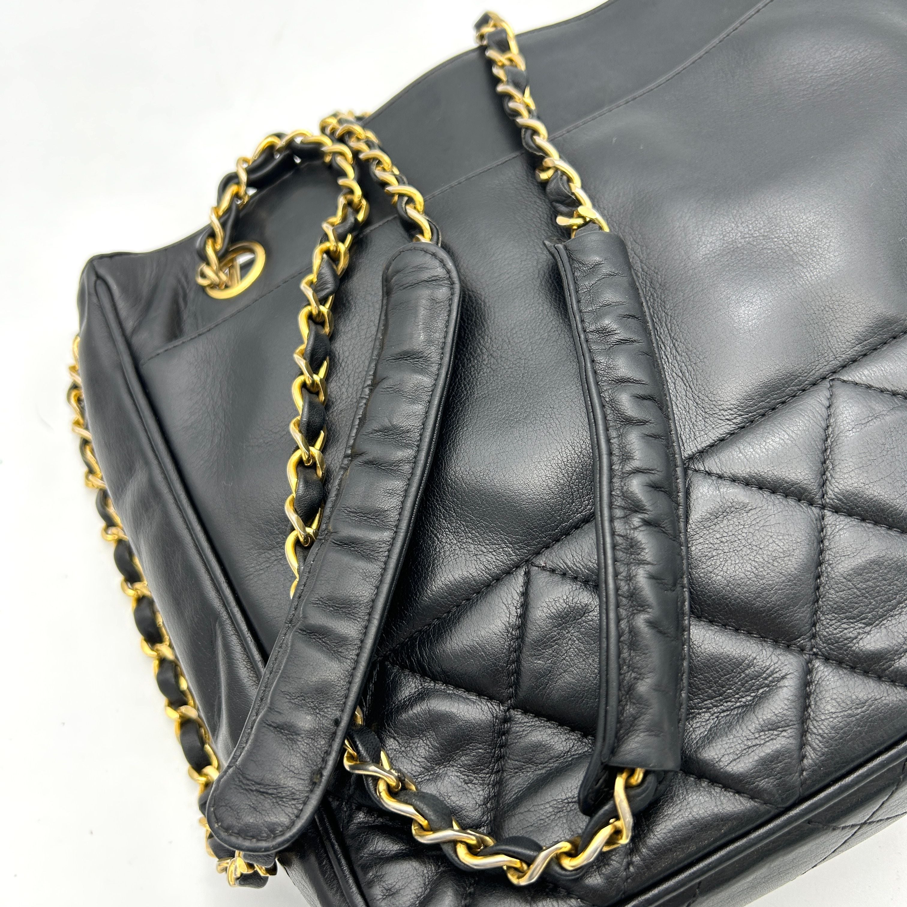 Chanel Quilted Chain Tote - Black Totes, Handbags ch8865fd