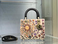 GLAMI MeGLAMIum Lady JarGLAMIn De MiGLAMI Bag Multicolor Beige For Women 9.5in/24cm CD