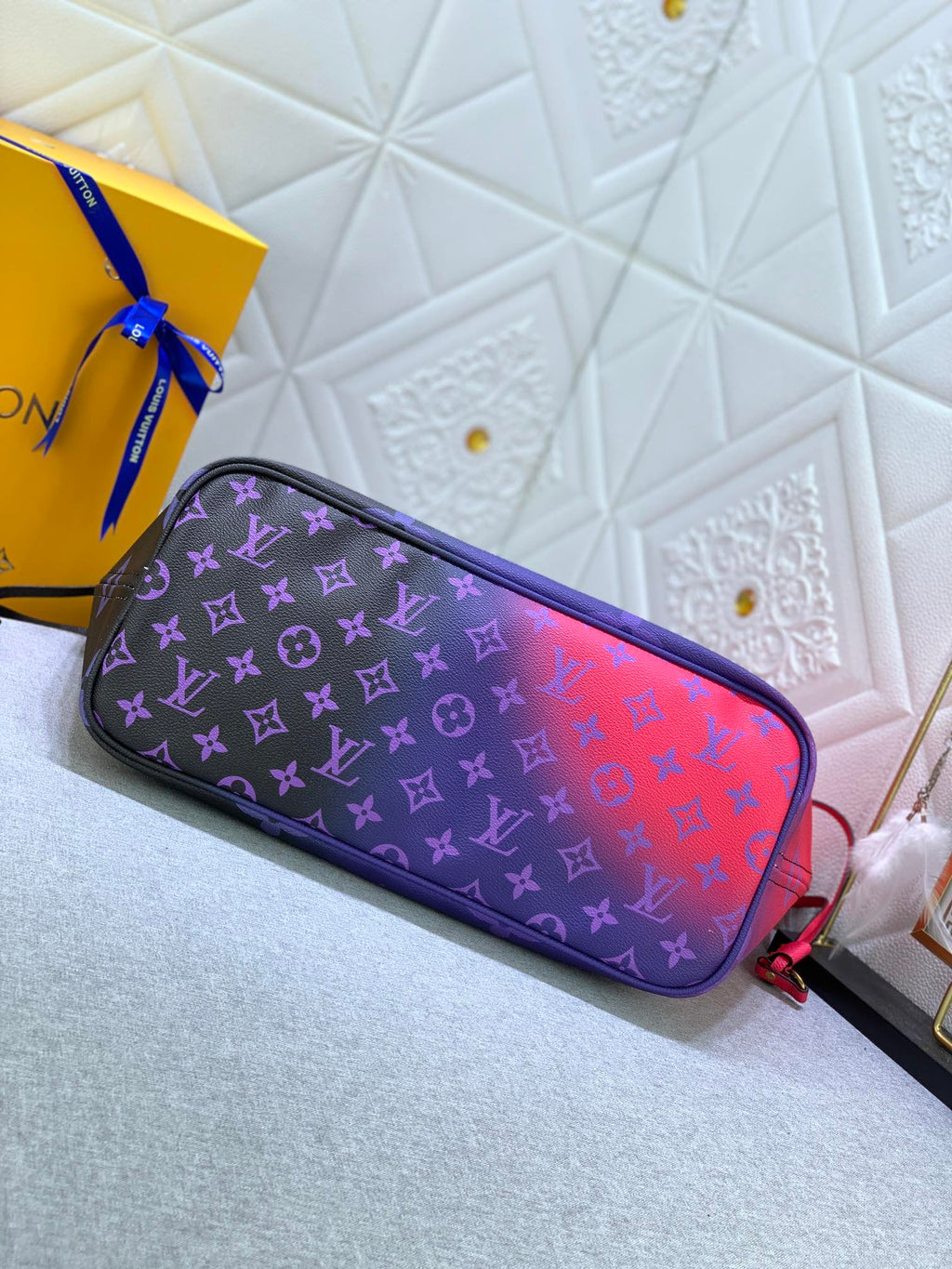 EN - New Bag LUV 649