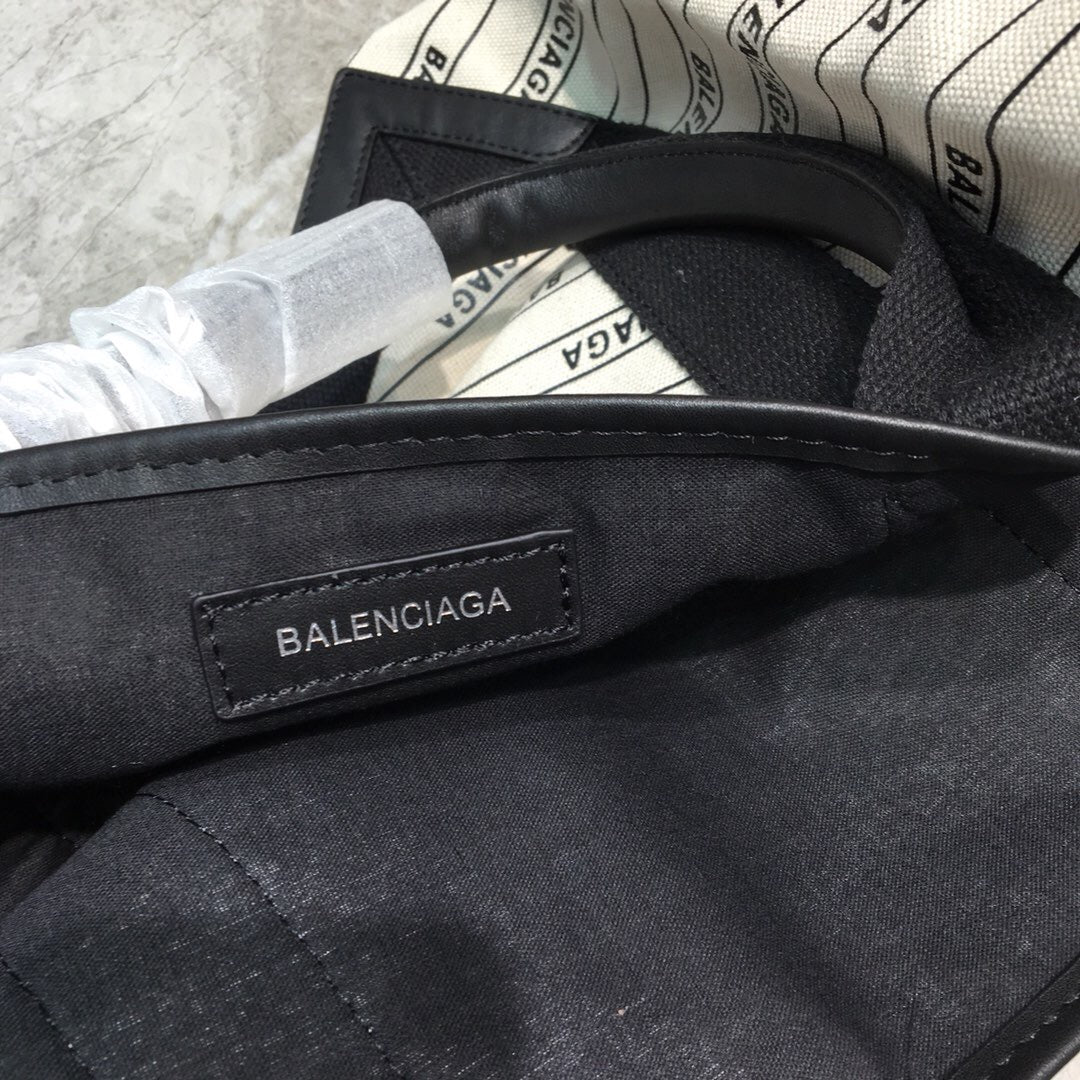 Balen Navy MeGLAMIum Cabas Tote Bag In White, For Women,  Bags 14.1in/36cm