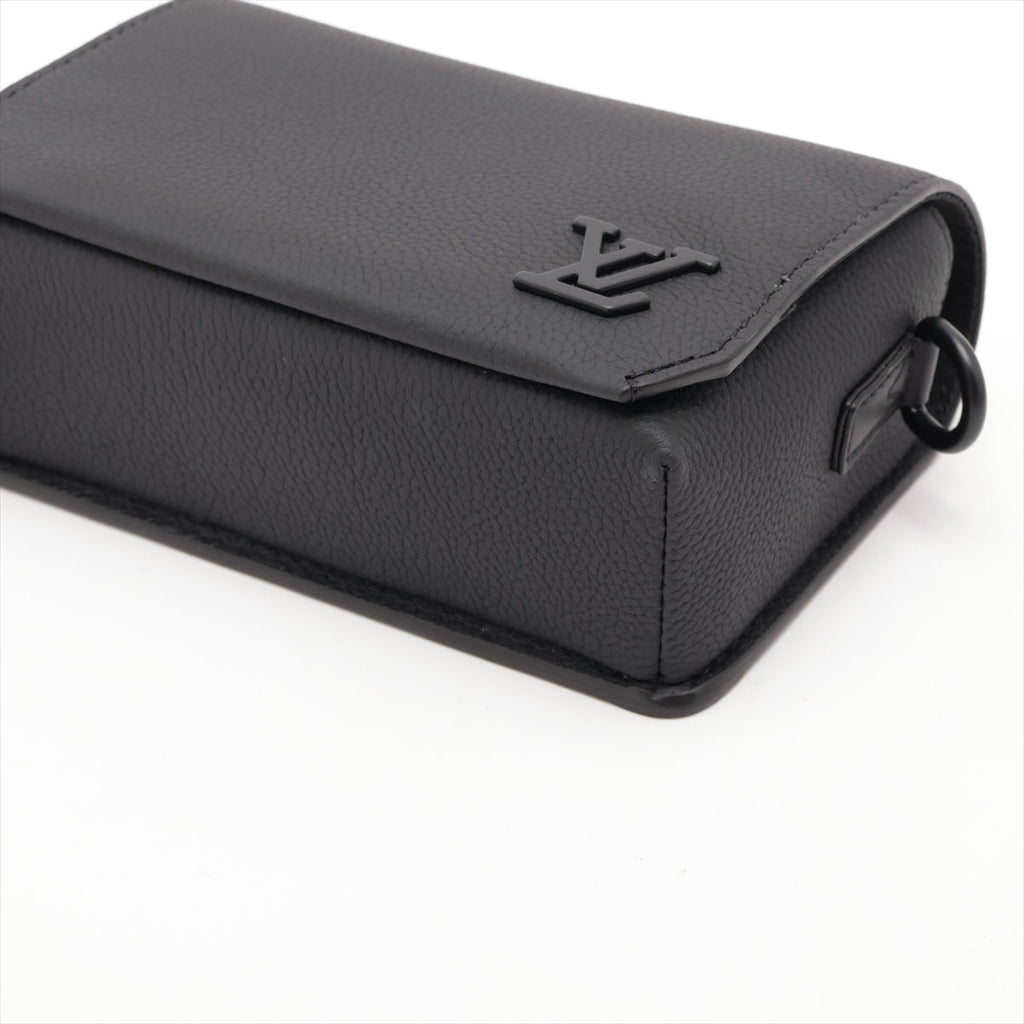 Louis Vuitton LV Aerogram Fastline Wearable Wallet M82085  Responsive