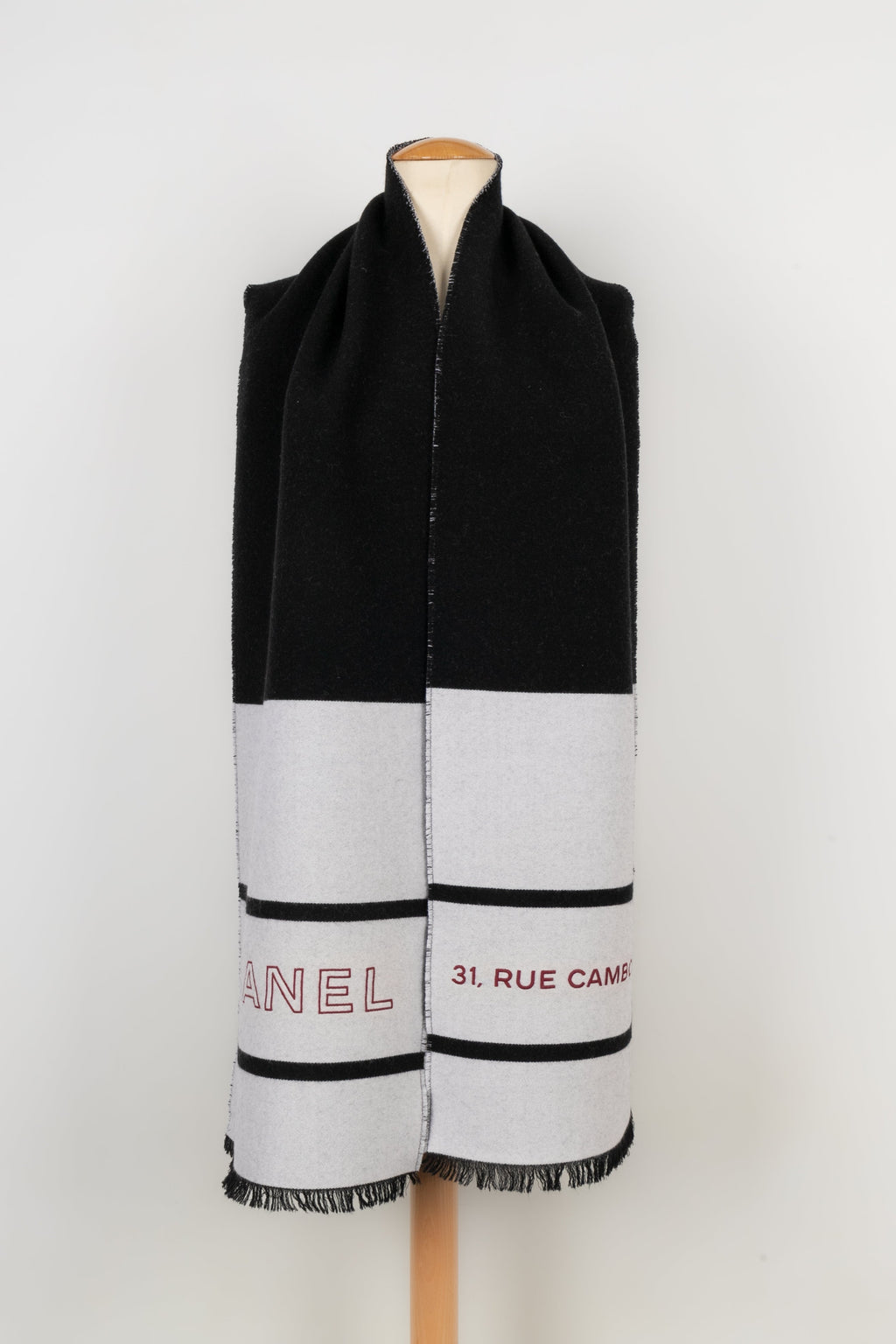 Echarpe en laine et cachemire Chanel
