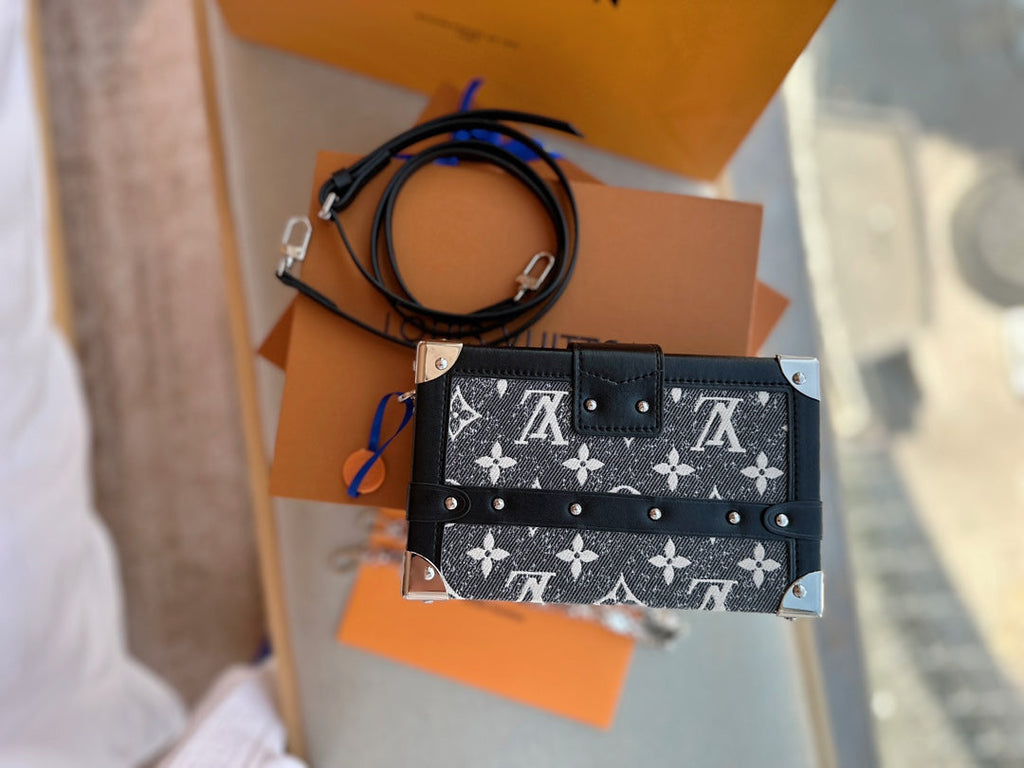 EN - Luxury Bags LUV 726