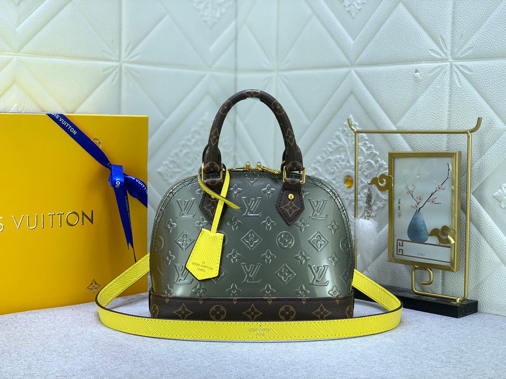 EN - Luxury Bags LUV 838