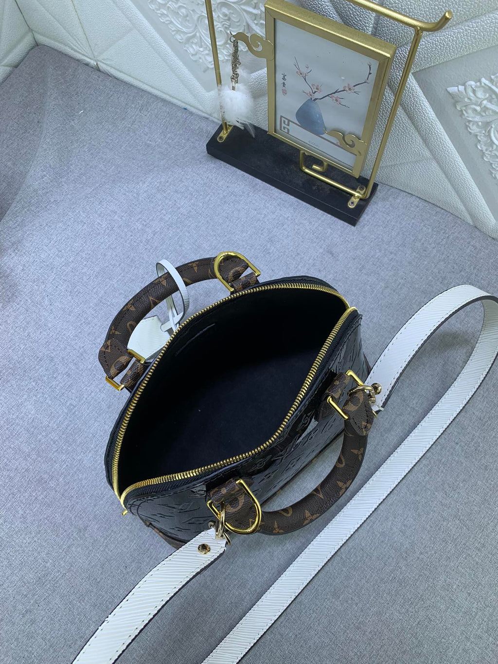 EN - Luxury Bags LUV 839