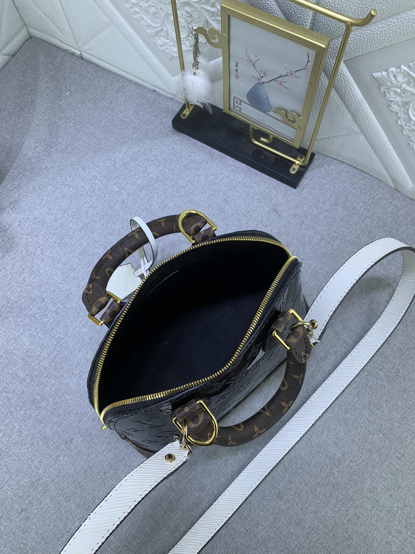 EN - Luxury Bags LUV 839