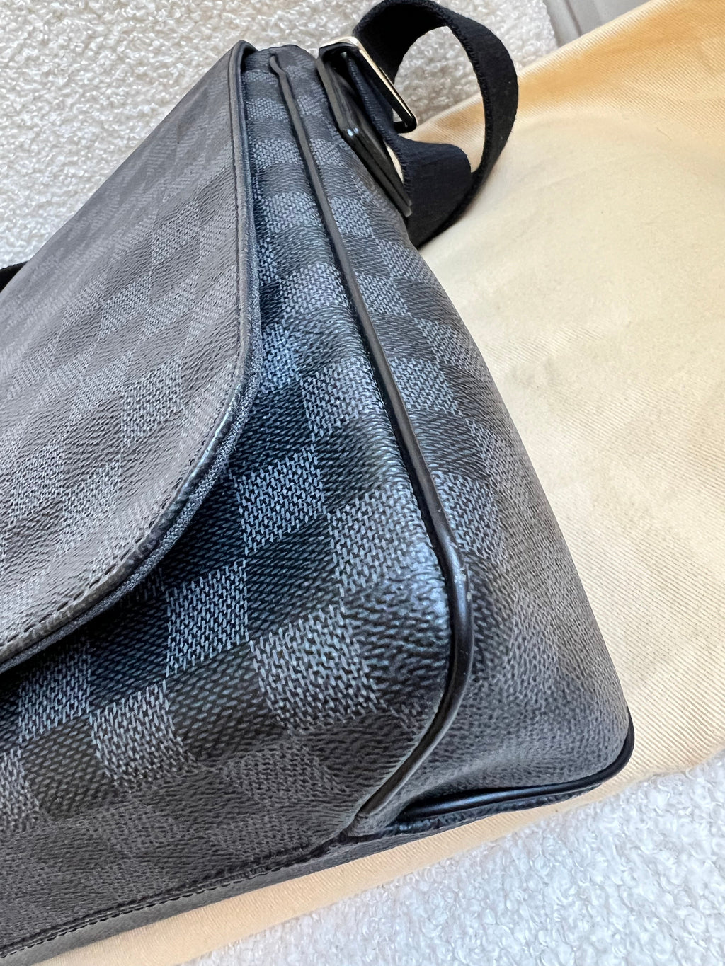 Louis Vuitton PM District Messenger Bag Damier Graphite