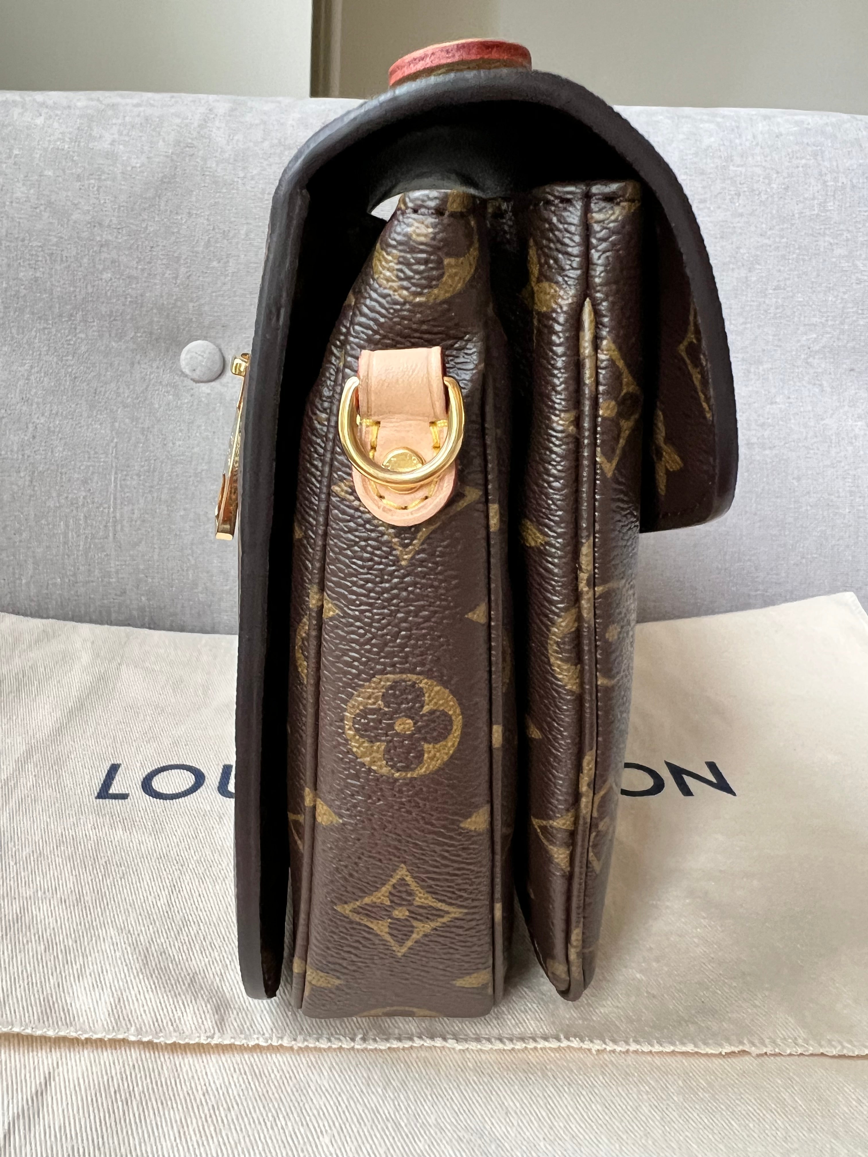 Louis Vuitton Pochette Metis Monogram (RRP £1,970)