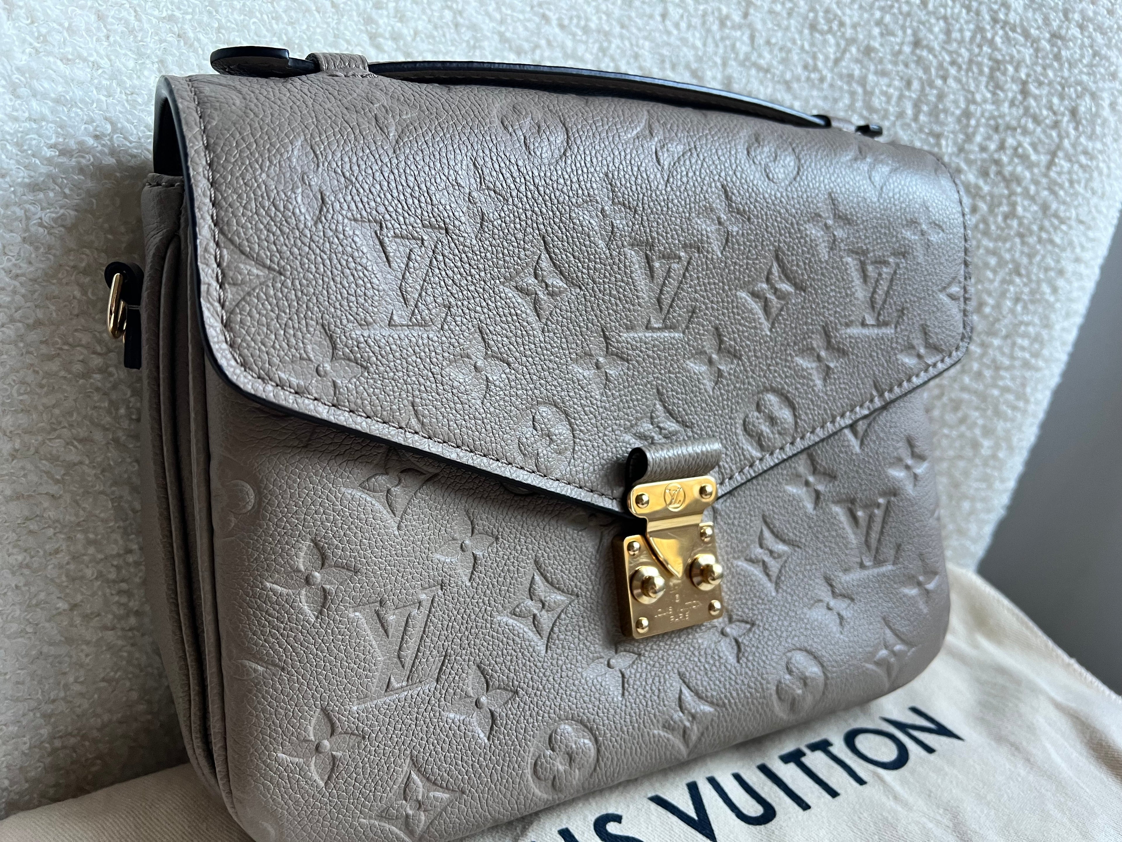 Louis Vuitton Pochette Metis Dune Empreinte (RRP £2,110)