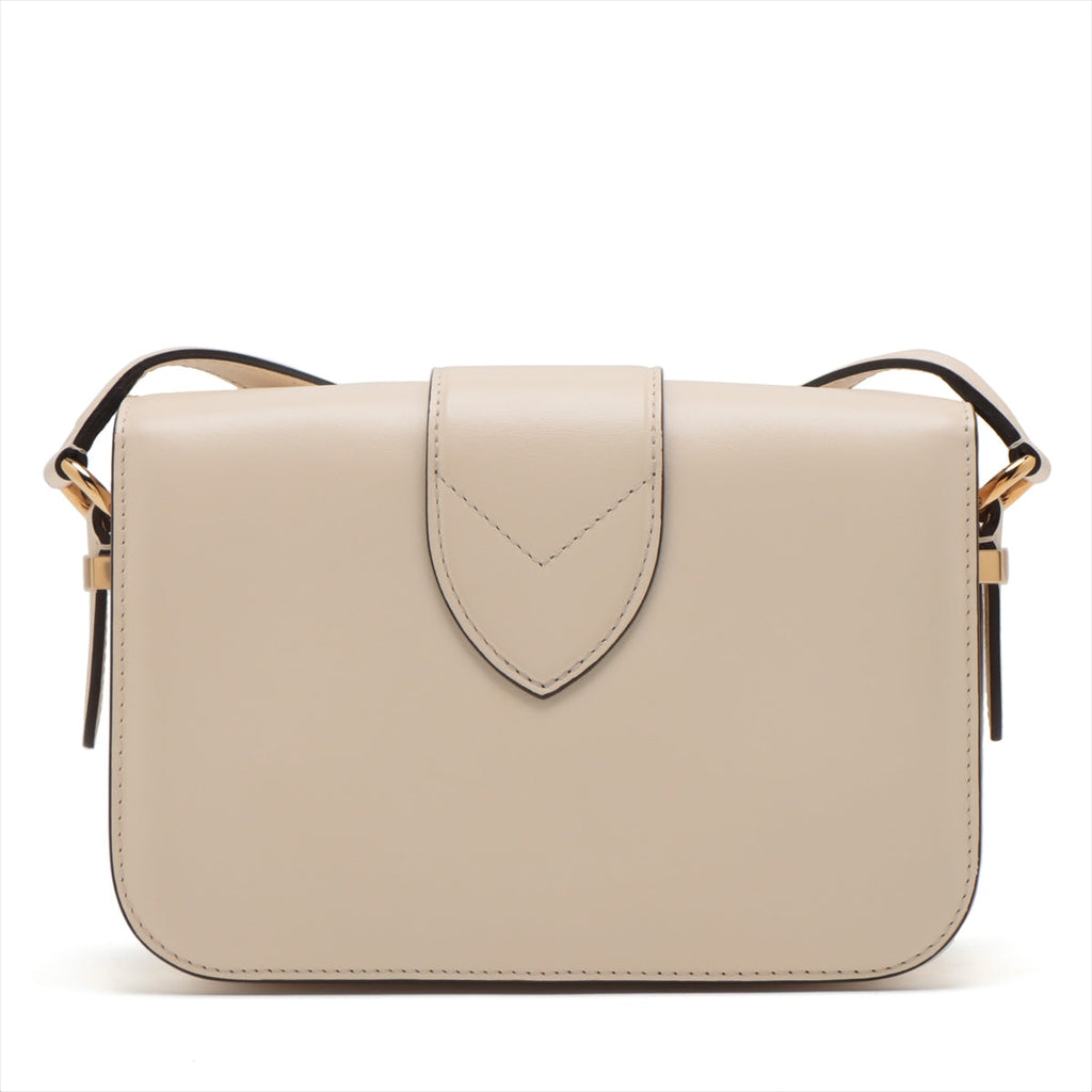 ITEM 25 - Louis Vuitton MM PONT 9