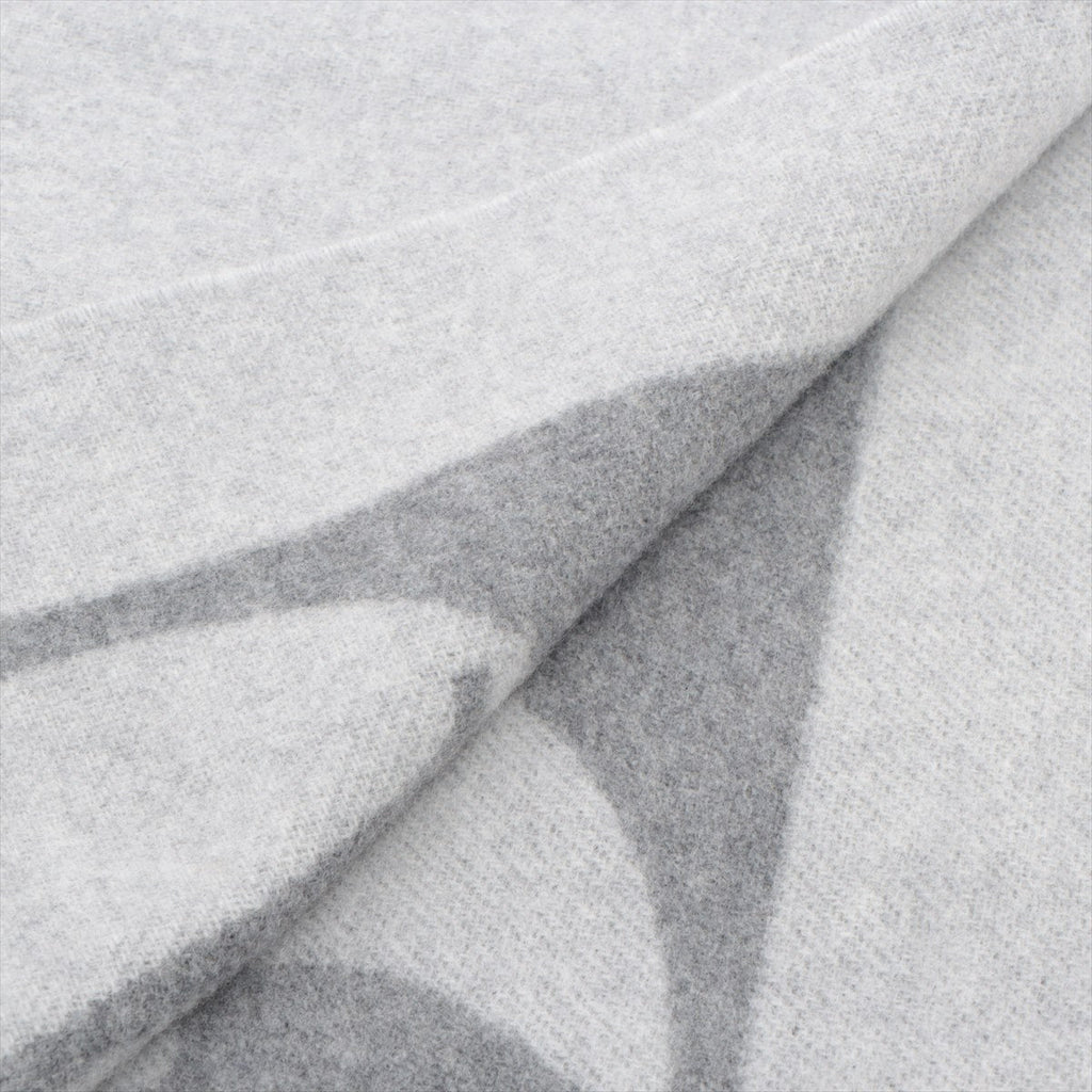 Louis Vuitton Echarpe Cardiff Grey Scarf
