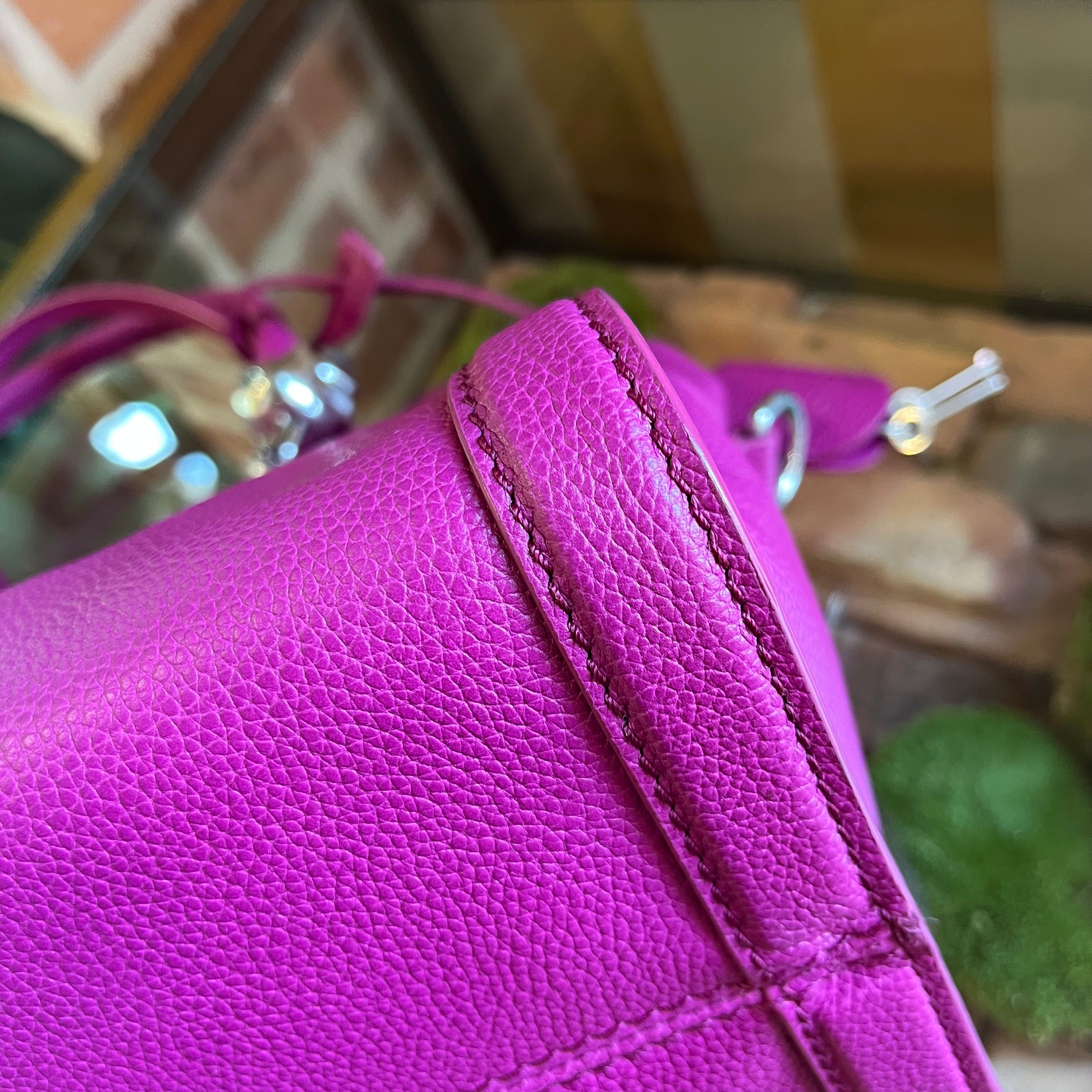 ALEXANDER MCQUEEN Skull Padlock Zip Medium Magenta Handbag