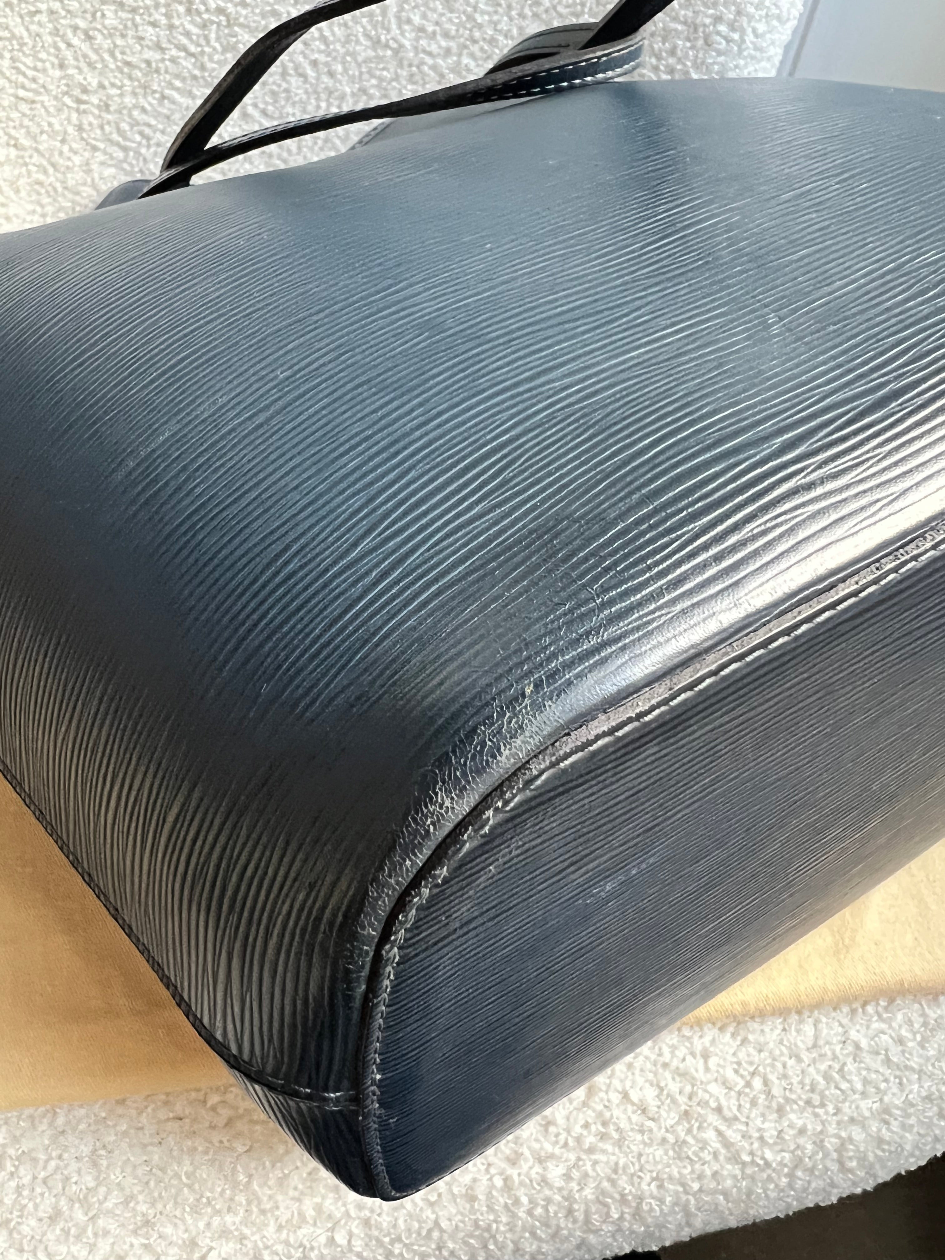 Louis Vuitton Neverfull MM Indigo Epi Leather (RRP £1,740)